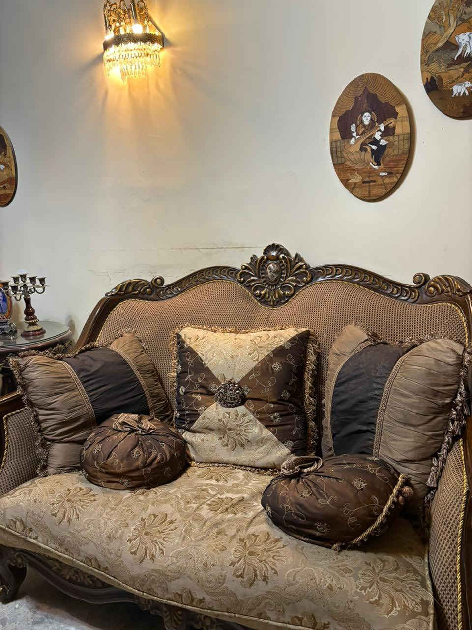 عندي تخم ١٠ مقاعد خشب بلوط اخذته ب٨ ملايين وتغيرت صالتي بعد متاخذ حجم هذا التخم  الي يريدها يقيمها وياخذها مكاني سيديه


**إذا كنت صاحب هذا الإعلان وتريد حذفه لأي سبب، رجاءا أرسل رسالة إلى الدعم الفني**