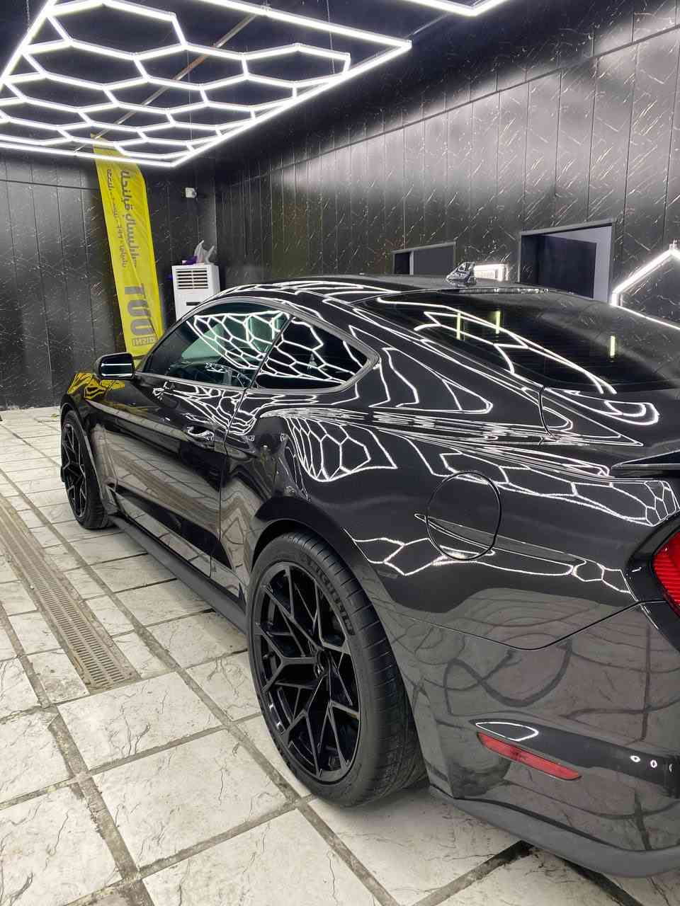 السلام عليكم
فورد موستنك للبيع 
موديل: 2023 Gt بريميوم فول مواصفات
كير: أوتوماتيك 10 نمر 
المحرك : V8/ 5000🔥
العداد : 33 الف كيلو 
مواصفات : شاشة دجتال 
 شاشة جبيرة بلادي ( ابل كار بلي ) 
أربع وضعيات قيادة 
سستم سماعات
دركة فايبر كاربون 
كشنات جلد 
تبريد تدفئة كشنات 
نقطة عمياء تحديد مسار مانع اصطدام
إشارة الحصان الضوئية 
ويالة مال ماك وان 

الحادث : 3 قطع 
البنيد والجاملغات الامامية 

تزويد : سيارة ستوك Stock
موقع : بغداد / حي الجامعة 
تليفون : ***********
السعر : 235 وبية مجال
