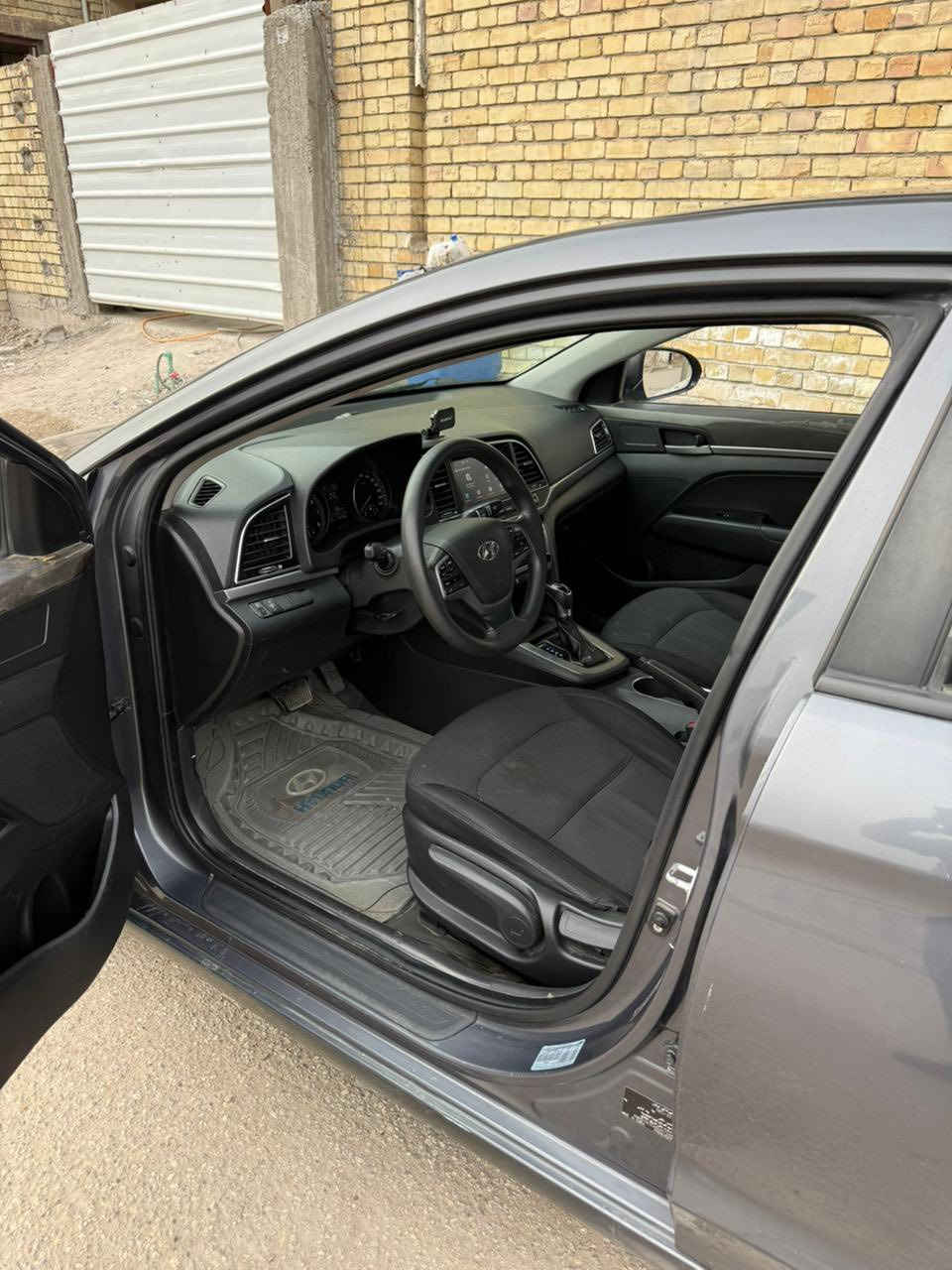 السلام عليكم
النترا 2016 شكل ال 17 خليجي مكفوله من الصبغ والحادث بس دعاميات مصبوغه مكينه 1600 دوش استخدام شخصي والسياره نضيفه رقم اربيل تريد تحويل لو وكاله تبريد ثلج بدون دوانز ماشيه ١٤٣ الف كيلو صور السونار موجوده بالمنشور السعر 115
للأستفسار على الرقم 
***********
