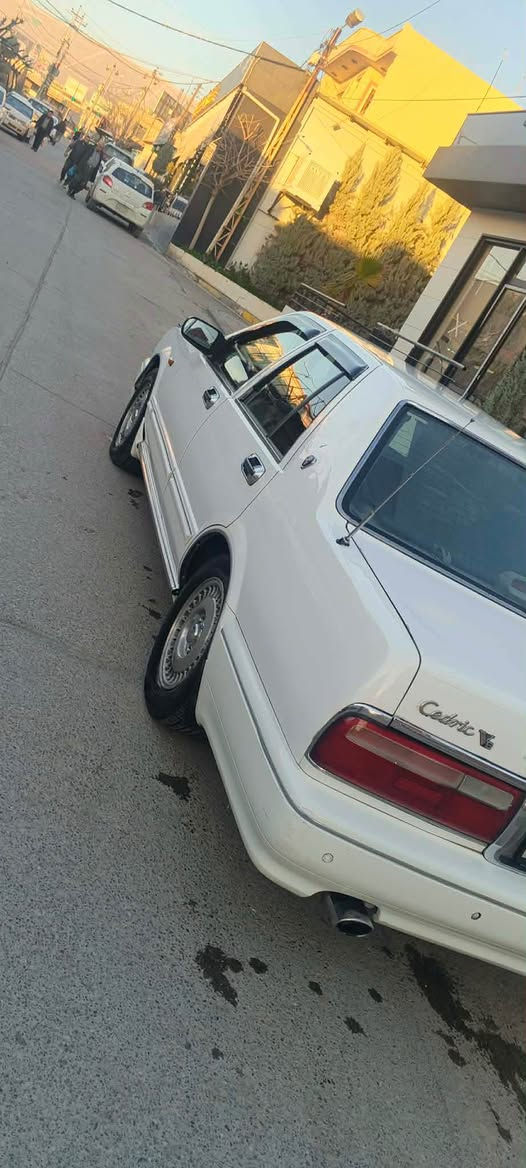 سدريك موديل 2001موحه سه ن 
ناو قاوه يو 4جام كاره باي 
پيشوو دواي كه پسه بيده عمه 
ته بريد سارد و گه رمم به شه رتت
بستيكي بونيدي به پاني بوياخه له گه ل دو په له سارد باقي به شه رت 215 هه زار هه قيقي رويوه گيرو مه كينه به شه رت  كردويشمه به خاز به تامي سه ني سه نه وي هه تا 2027مانگي 10تازه يه به شه رتي ته حويل خرامه براوه شانسي ليست سعري 65گه لا معامه له ي برايانه له سليمانيم *********** السليمانية, العراق
