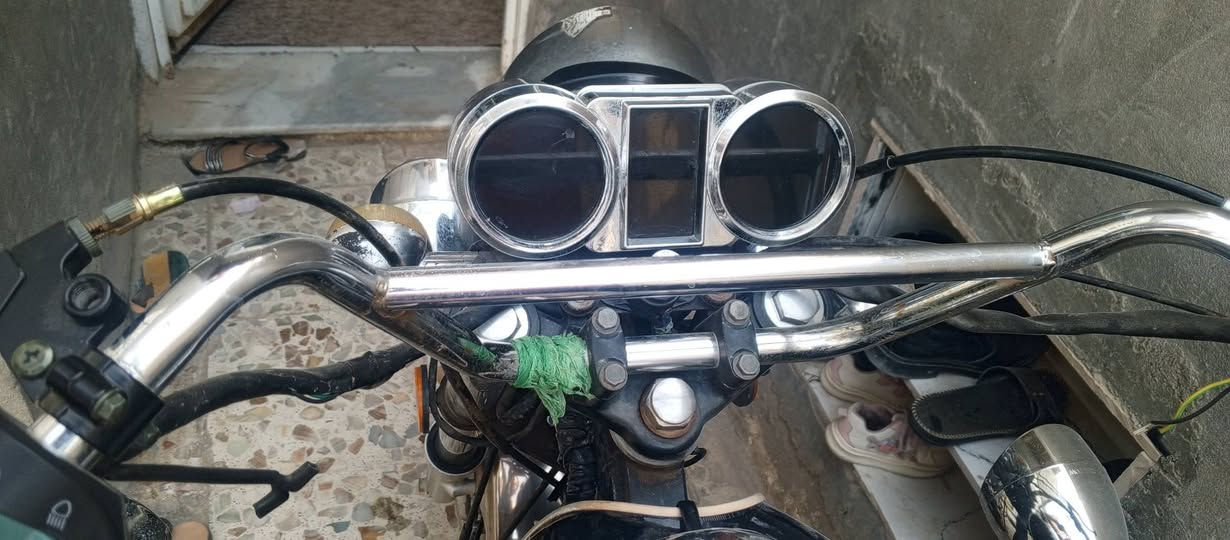 السلام عليكم اخوان ستوتة موديل 2023 نظيفة ماشتغلة هواي اوراق كبل باسم المشتري كاملة تخم تأيرات جدد وباتري جديد دراجة نظيفة اوراق كاملة مكملة كهربائيات كلة شغالة مكان الديوانية حي الوحدة الشراي يتصل بية خير ويدلل*********** الون اسود
