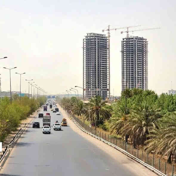 🚀 بعد سلسلة نجاحات قوية في مارينا وأبراج كاسو… اليوم نطلق فرصة جديدة تُعد من أقوى مشاريع الرصافة القادمة!

💎 مجمع الأمير السكني – مشروع ضخم بموقع استراتيجي لن يتكرر!

📍 زيونة – ملاصق لملعب الشعب الدولي، وعلى طريق سريع محمد القاسم مباشرة
موقع ذهبي لضمان أعلى نسبة استثمار + سهولة وصول استثنائية.

🏡 المساحات:
272م – 212م – 185م
بخرائط مدروسة ومساحات خضراء تمثل 65% من مساحة المشروع 🌿

💰 سعر المتر:
🔥 مليون و 650 ألف فقط — سعر تأسيسي قبل ارتفاع الأسعار

💰 نظام الدفع:
• دفعات ميسّرة كل 6 أشهر
• إمكانية الحصول على قرض عقاري
• استلام مضمون مع تخطيط عالي الجودة

🔥 ليش تحجز هسه؟
• السعر الحالي هو أرخص مرحلة
• الموقع من أفضل مواقع الرصافة
• المشاريع السابقة لنفس الجهة ارتفعت أسعارها بعد الإنجاز
• فرصة استثمارية حقيقية قبل الصعود

⛔ التسويق حصري

📲 للحجز والتفاصيل:
📞 ***********
📞 ***********
