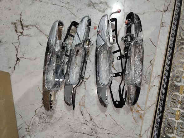 السلام عليكم للبيع يدات باب جمسي شوفر سلفرادو ٢٠٠٧ لحد ٢٠١٤ سعر تخم ٤٥ الف *********** يوجد توصيل
