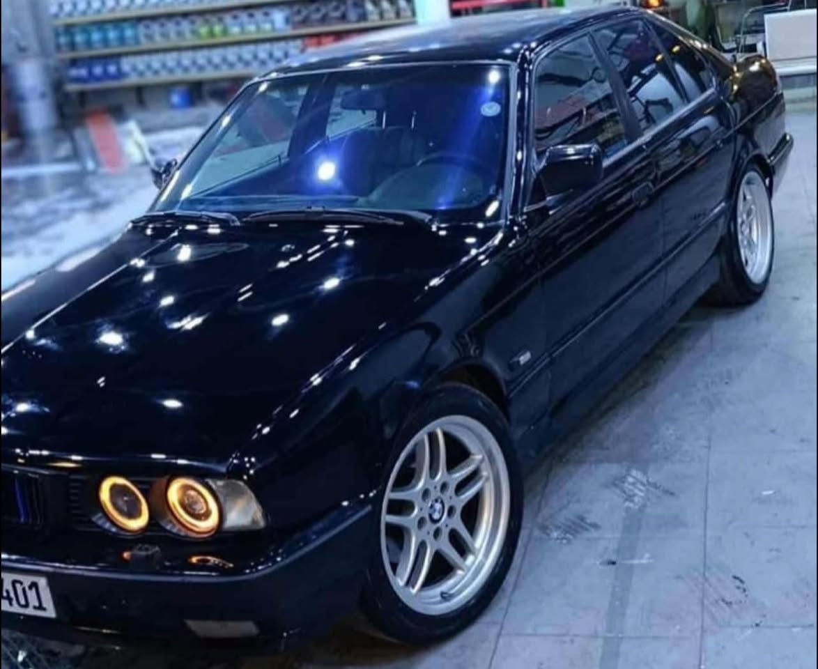 ئۆتۆمبێل: BMW 525i

مۆدێل 1992 
بیلاد گێر عادی ,بیلاد 525
تەبرید سارد و گەرم ئیش ئەکا 

ســــعر $ یەک کۆمێنـت بکە راســـتەوخۆ بــۆ دێـــت🟢

شوخت بە قەلبی وەنییە 
ناو فۆرمیکا +ABS بلوتوز ،Aux ،  دوجام کارەبا auto
دەبڵ چەکمەجە ، گێچ ئێم ، ئاوێنە کارەبا, قفل مرکزی
لایت سپی + زینۆن +پێش گەورە ،بەرگی سەقفی نوێ
مەکینەی بوخاریشی نییە، پێشی کامل قایم کراوەتەوە+ناو غورفەی لۆک گوشن جلد بۆ بەستراوە بەرگی دەرگاکانی لۆکە+لایت فانۆس کامل سێرڤس کراوە 
چوار ویلی بیلادی 18M دووسایز +پاتری +رونی گێرو + تاخم تایەی تازە بۆ بەستراوە +لیدی ژێرەوەی بۆ بەستراوە  ڕۆنیی ئەکسلو مەکینە نوێ رەقەم و سەنەوی و هەزەی مانگێکە نوێکراوەتەوە ، عام کراوەتەوە بۆ جوانی 
پێشو پشتی کەپسە ،کارەبای و  گێرو مەکینە بەناو کردن ، بەشەرت غەرامەی لەسەر نییە دەعم یەک چاملغی پێشەوە لای سەکن هەیتی زۆر خەفیفە
کامل تەفاسیل نوسرایە ،

ژمارەی خاوەن سەیارە👈: ***********
