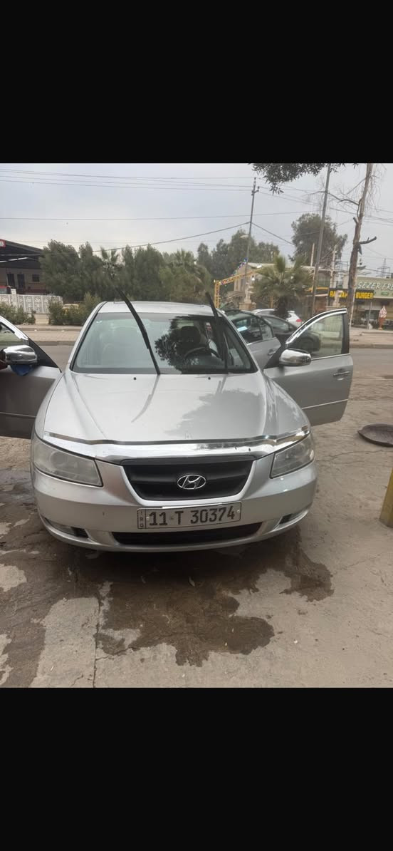 سلام وعليكم البيع سوناته 2008مكينه 3ونص 6سلندو بيهه ثلاث قطع صبغ سعرهه 90$ورقه  السياره جاهزه من كولشي اي نقص ما بيهه مبدل الهه طابوكه جديده حداديه جديده جاهزه من كولشي بكاني بغداد الدوره شارع 60رقم الهاتف ***********
