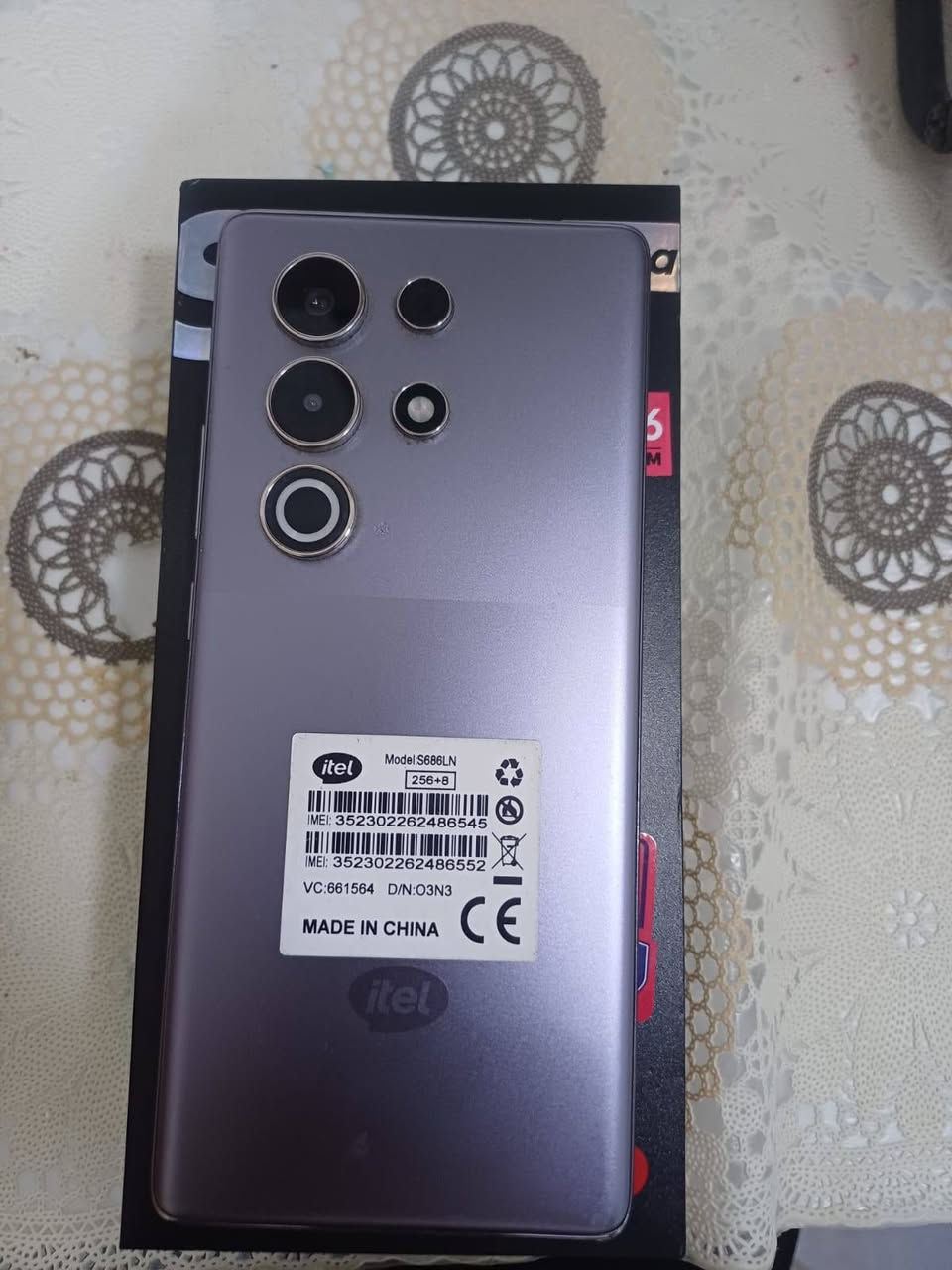 سلام عليكم جهاز للبيع اسم الجهازitel S25 Ultra جهاز نضيف 100/100 غراضه كامله وياه وهاي لزكه مكسوره مو الشاشه تجي وتفحص بيك الجهاز مستعجل على بيعته والقران الكريم الجهاز شتريته 350 
واريدنه 300 وبيه مجال للطيبين  تواصل على هاذ الرقم***********
