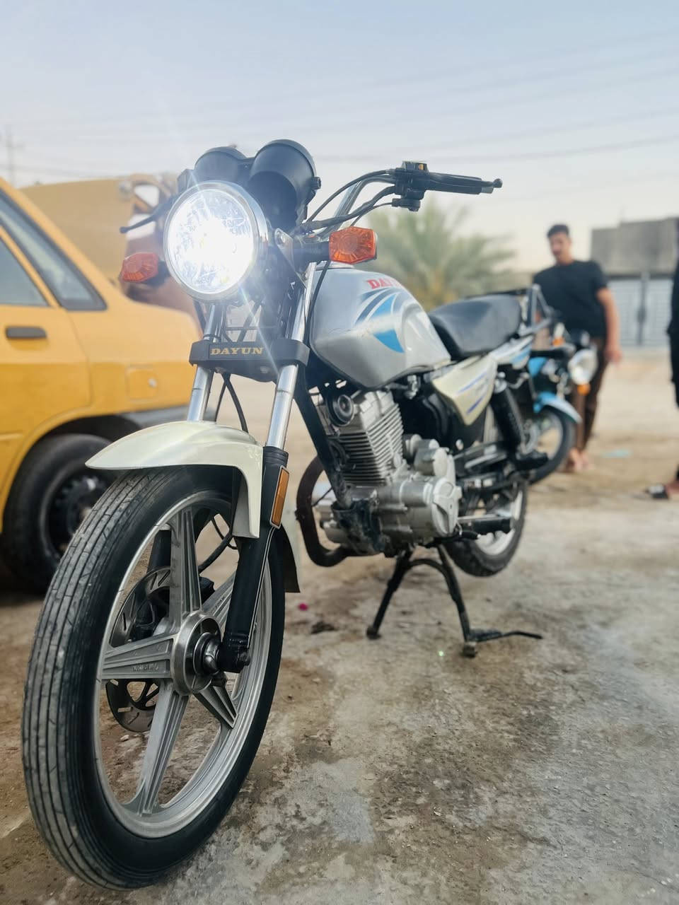 السلام عليكم 

 دايون عضم للبيع او مراوس 

موديل 2021 

أوراق استنساخ 

كلجات جدد + كهربائيات كلها شغاله 

السعر ٥٠٠ 

‭0774 527 6852‬
