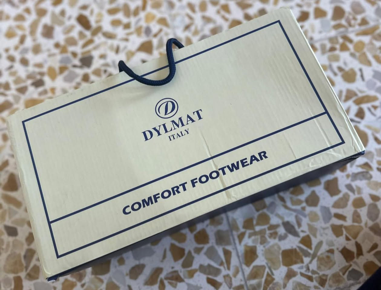 حذاء رجالي من ماركة DULMAT حذاء جلد طبيعي قياس 43 قيّم اخذ


**إذا كنت صاحب هذا الإعلان وتريد حذفه لأي سبب، رجاءا أرسل رسالة إلى الدعم الفني**