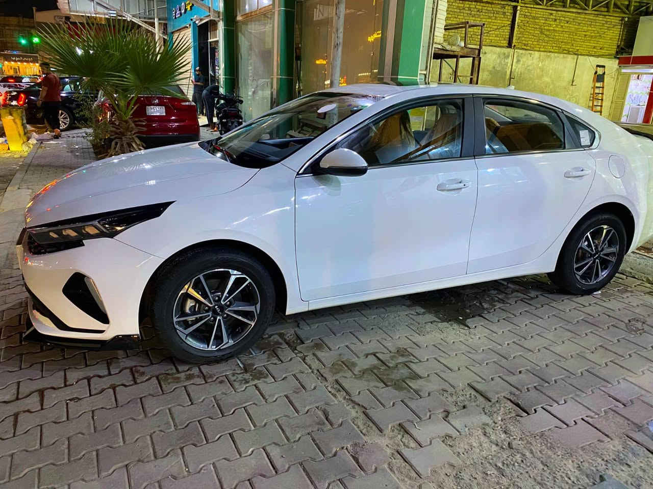 كيا 2024  K3 زيرو 
فول مواصفات كفالة عامة
المشي: 10 كيلو متر
المحرك: 1.5 دبل نوزل
رقم أربيل وكالة عامة 

🔴المواصفات 

✅️فتحة سقف

✅️ كامرة 

✅️تحكم تبريد لمس

✅️ شاشه كبيرة + شاشة اعطال

✅️تحكم ستيرن جهتين 

✅️بصمه باب و بصمه تشغيل

✅️شاحن تايب سي امامي وخلفي وشاحن USB

✅️يدات نيكل 

✅️شاشه بالكير

✅️حساس امامي وخلفي 

✅ شاشة عداد ديجيتال 

✅مري شفط+ اشاير 

✅️صندوك ذكي بصمة 

✅️كشنات جلد أسود 

✅️سايد بريك بصمة

✅️أوتو هولد (auto hold)

✅️درايف مود 4 وضعيات

✅️(sport+eco+smart+comfort)
اضافات بسيطة 
سبويلر + لحية للجمالية 

 للاتصال  

السعر 145$ مع المجال البسيط

 📌 السماوة *********** 
150$ بية مجال السماوا, المثنى
