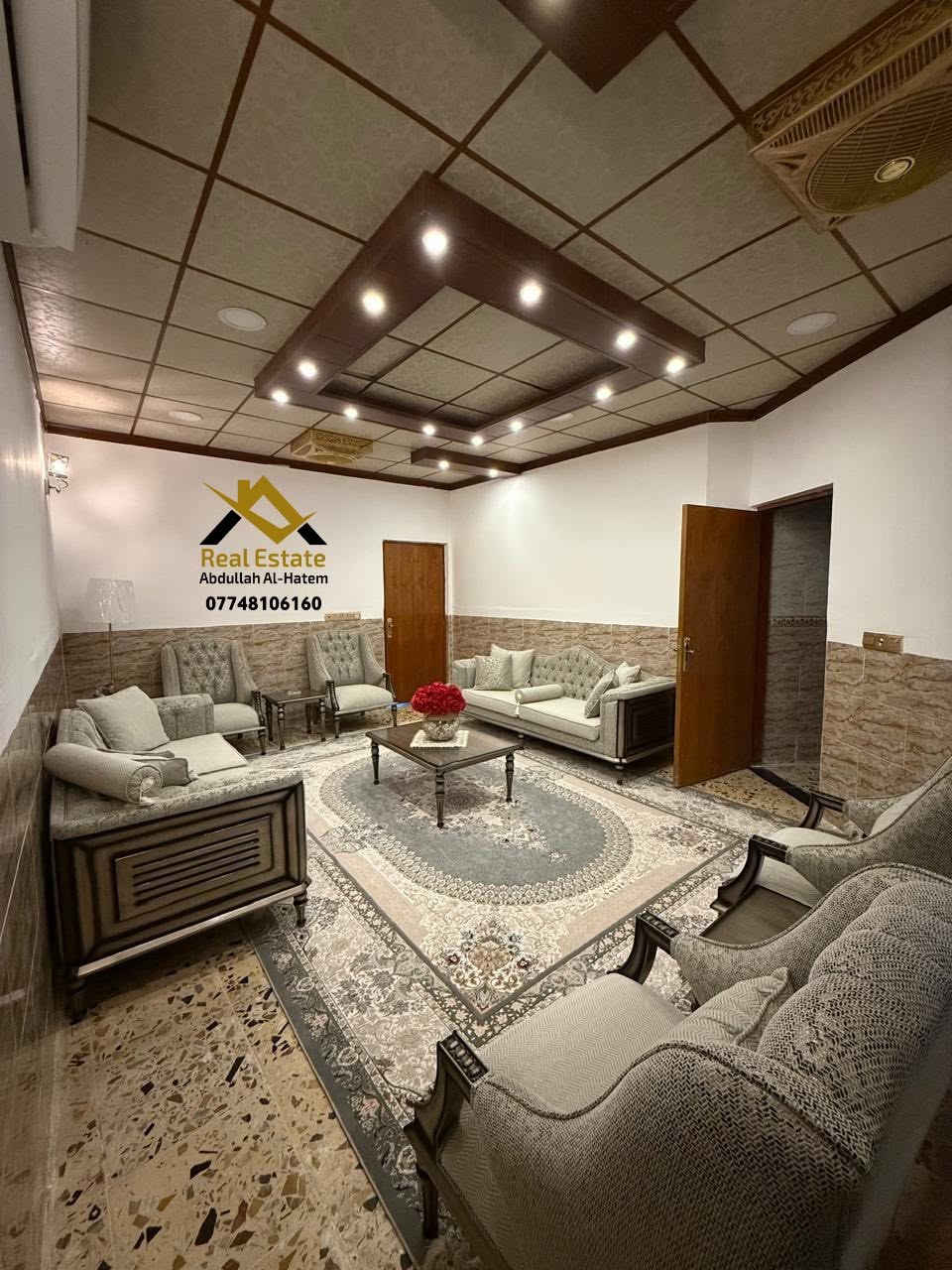 سامراء حي السكك 
قرب شارع التربية ، خلف شارع البو اسود 

بيت بمساحة 200 متر || وجه 10 نزال 20 

طابقين 4 غرف نوم بناء جناي سنة البناء 2018 

شارع 10 خدمات كاملة مجاري ، تبليط ، مقرنص 

البيت بالواقع اكثر من رائع 

الجاد بالشراء السعر 200 مليون وقابل للتفاوض 

للإتصال 

*********** 

عقارات عبدالله الحاتم 

عنوان مكتبنا سامراء حولي الخضراء مقابل الإفراز 
مجاور قدسي الخطاط
