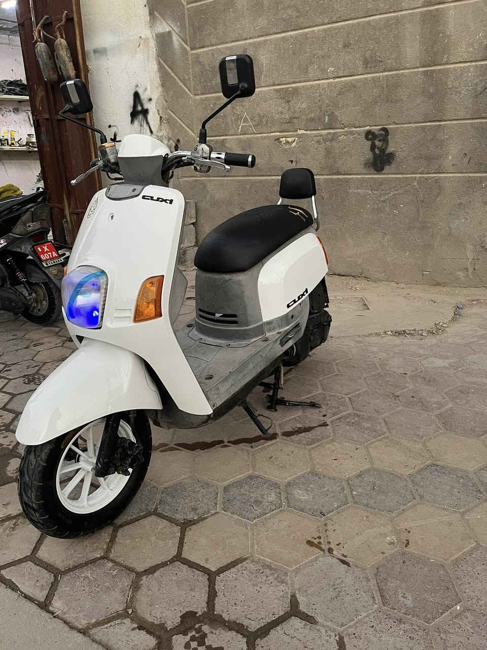 ماكس بوليسي مفتوحه ولفات فقط كفاله البوشه ولبستم ما نقصه برغي شغاله من الطول لطول ماعوزه شي سعر خاص ***********
