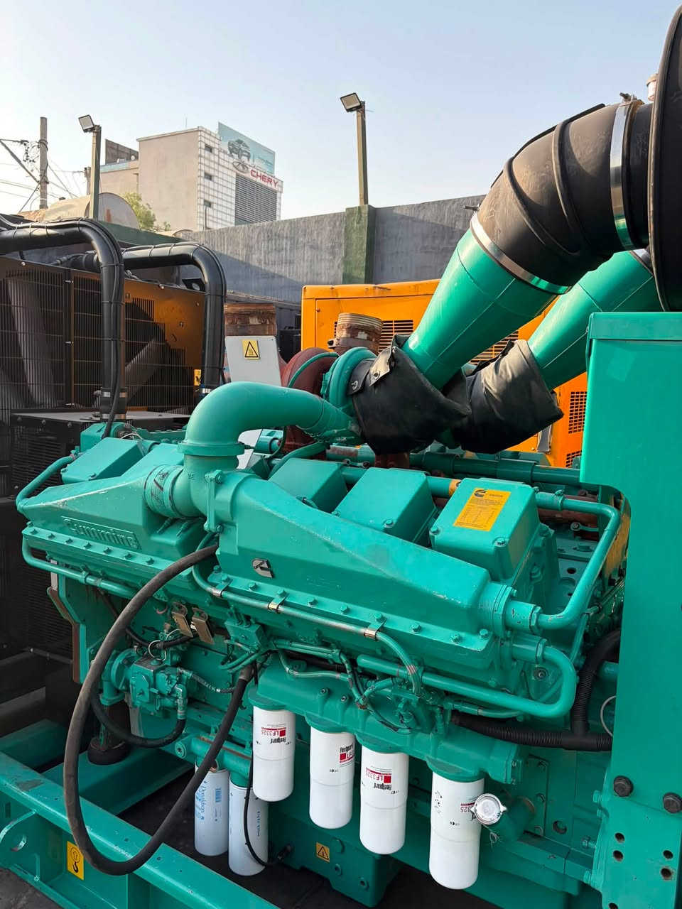 مولد کومینز أمریکی
النوع (KTA-38-G4)بلادی
1100Kv
عنوان:أربیل صناعە جنوبی
شریکة حاجی عزیز زنکنة
📞***********
📞***********
