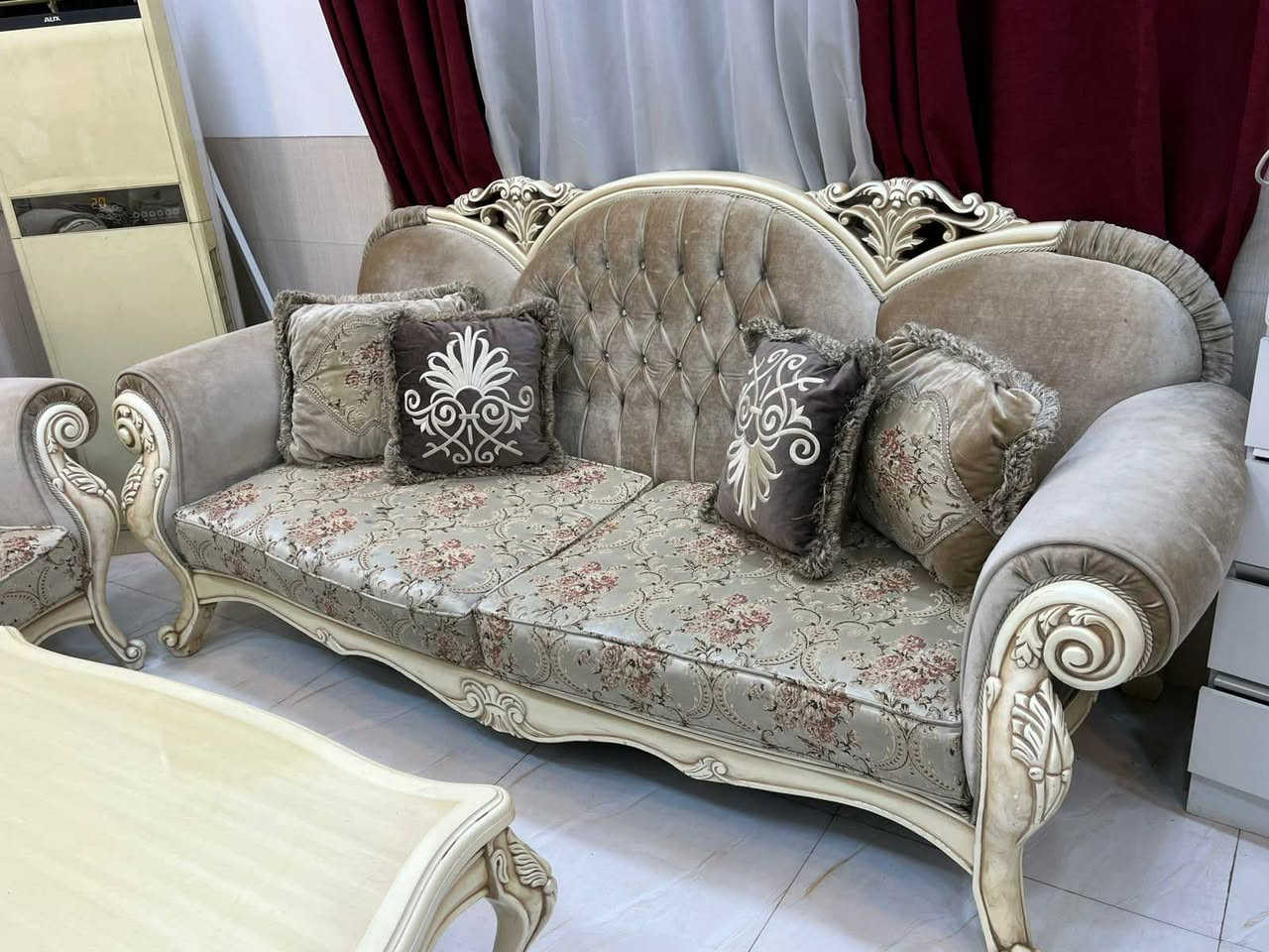 تخم ملكي تركي 10مقاعد طبله وسطيه أخو الجديد مكان گميره سعره 650قفلل للتواصل ***********
