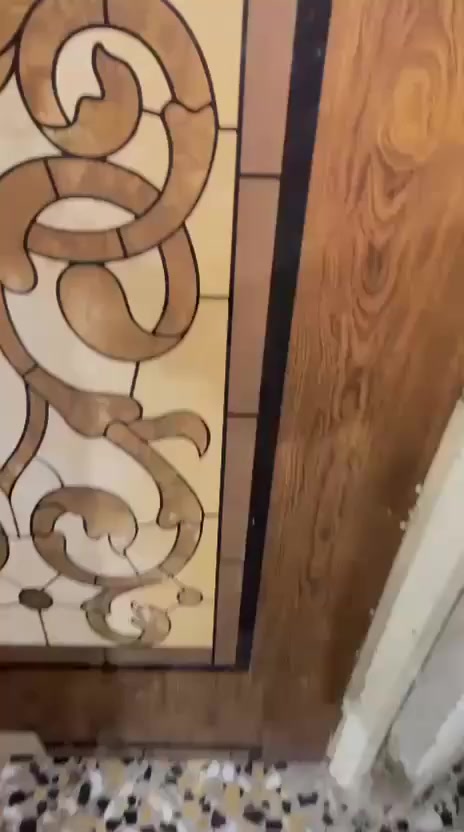 بيت بالزيتون مساحه 180 متر  حواسهم سعر 22 مليون بيه مجال قليل
***********
