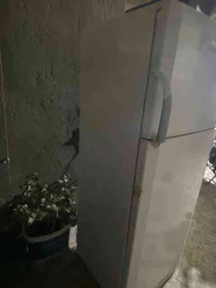 سلام عليكم ورحمة الله وبركاته ثلاجه للبيع شغاله عل تجميد 
١٨ قدمً درجه أولى للتواصل هـ***********
