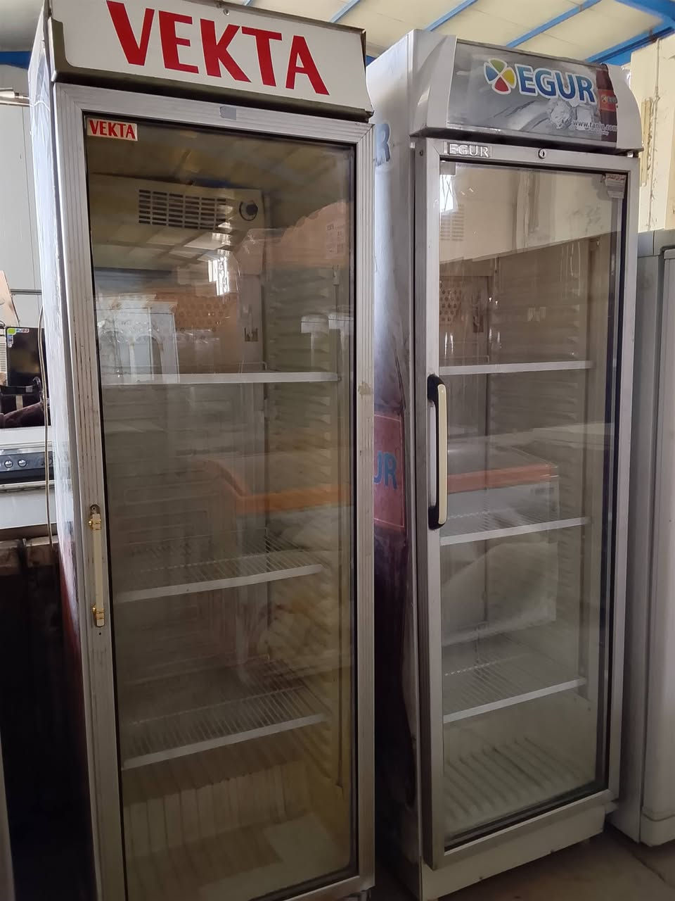 السلام عليكم عارضات ببسي وثلاجات... فول.. ع فحص + ضمان..كلمن وسعره  شراي يتصل ***********..يوجد توصيل.
