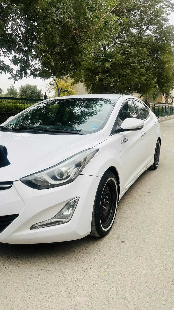 السلام عليكم افانتي موديل 2015 مكفوله كفاله عامه من البارد والصبغ مكان بغداد الدوره المهديه الثانيه 
موصفاته  تفدفه بل كشن وبل ستيرن كامره خلفيه واماميه  تبريد قطعتين  شاشه صغيره يدات نيكل  نضام ايكو  وبيه منضومه غاز السياره خير من الله  الشراي يتصل ***********
