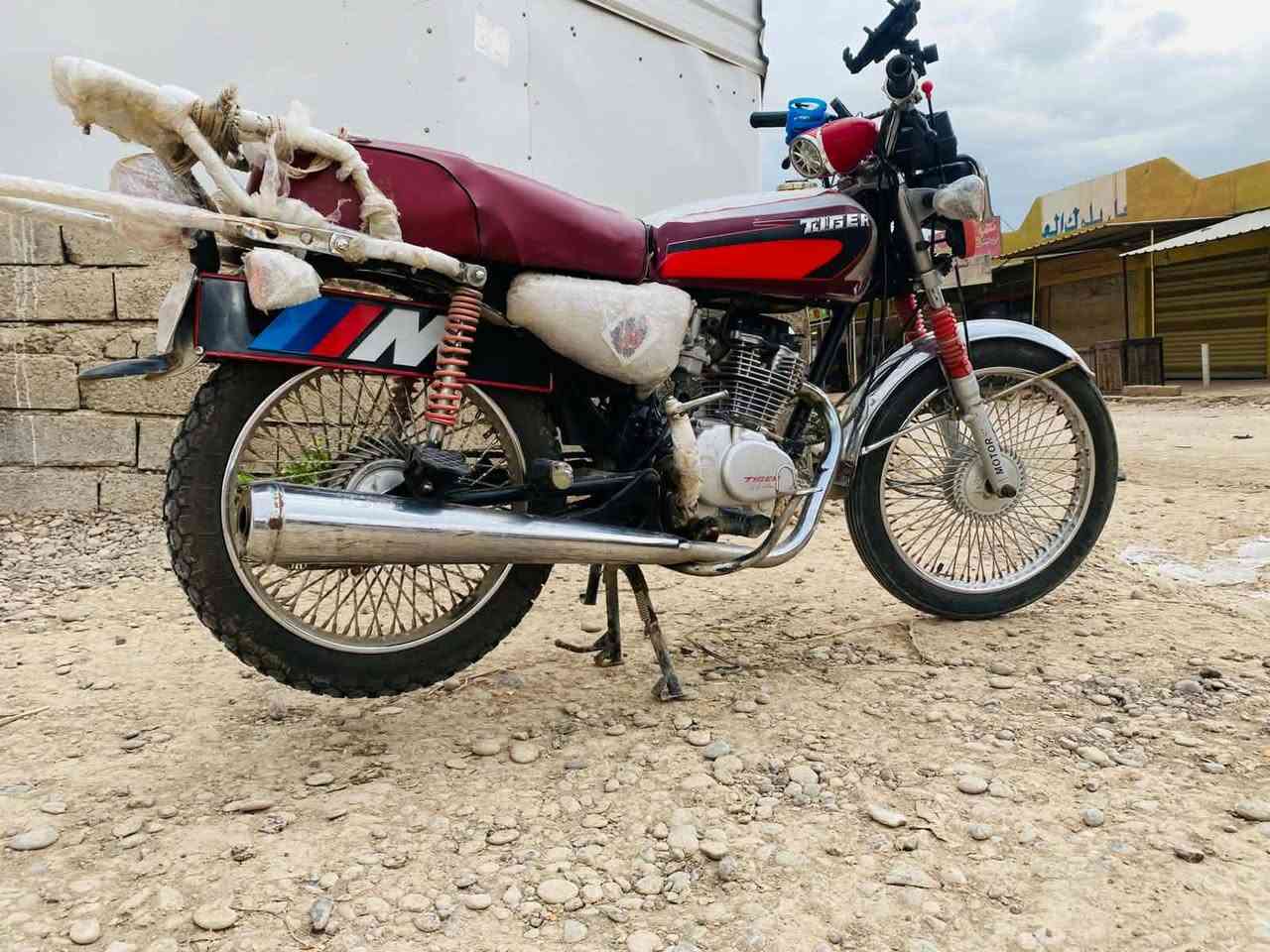 السلام عليكم ماطور تايكر2020للبيع  نضيف ماتحط علي ربع بي شلعه نار   (السعر350)وباقي تفاصيل خاص.


**إذا كنت صاحب هذا الإعلان وتريد حذفه لأي سبب، رجاءا أرسل رسالة إلى الدعم الفني**