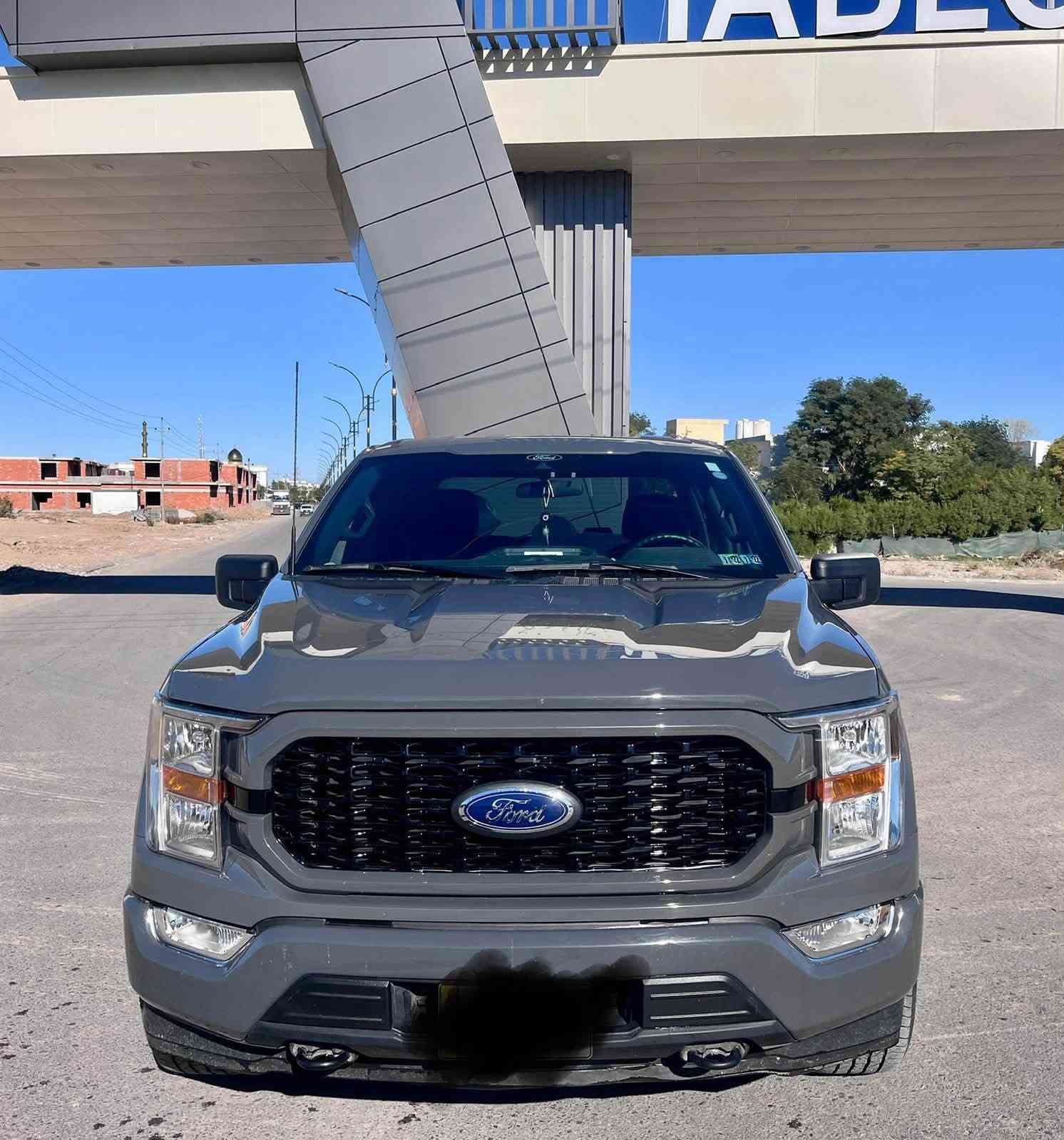 فورد  -F -150 موديل2021
سيارة كلين تايتل لون إسمنتي
فول فول مواصفات مكينة2700
تونتوربو ماشية 14000ميل
محرك كير واير بشرط مامفتوح 
سيارة حيل نظيفة كلشي عل بلاد جديد 
سنوية هزة كلشي جديد مدفوع لـ
باسمي السنوية بشرط تحويل وغرامـة
سيارة مابيـها دينار مصرف كامل من كل نواحي
رقم صاحب سيارة ***********
