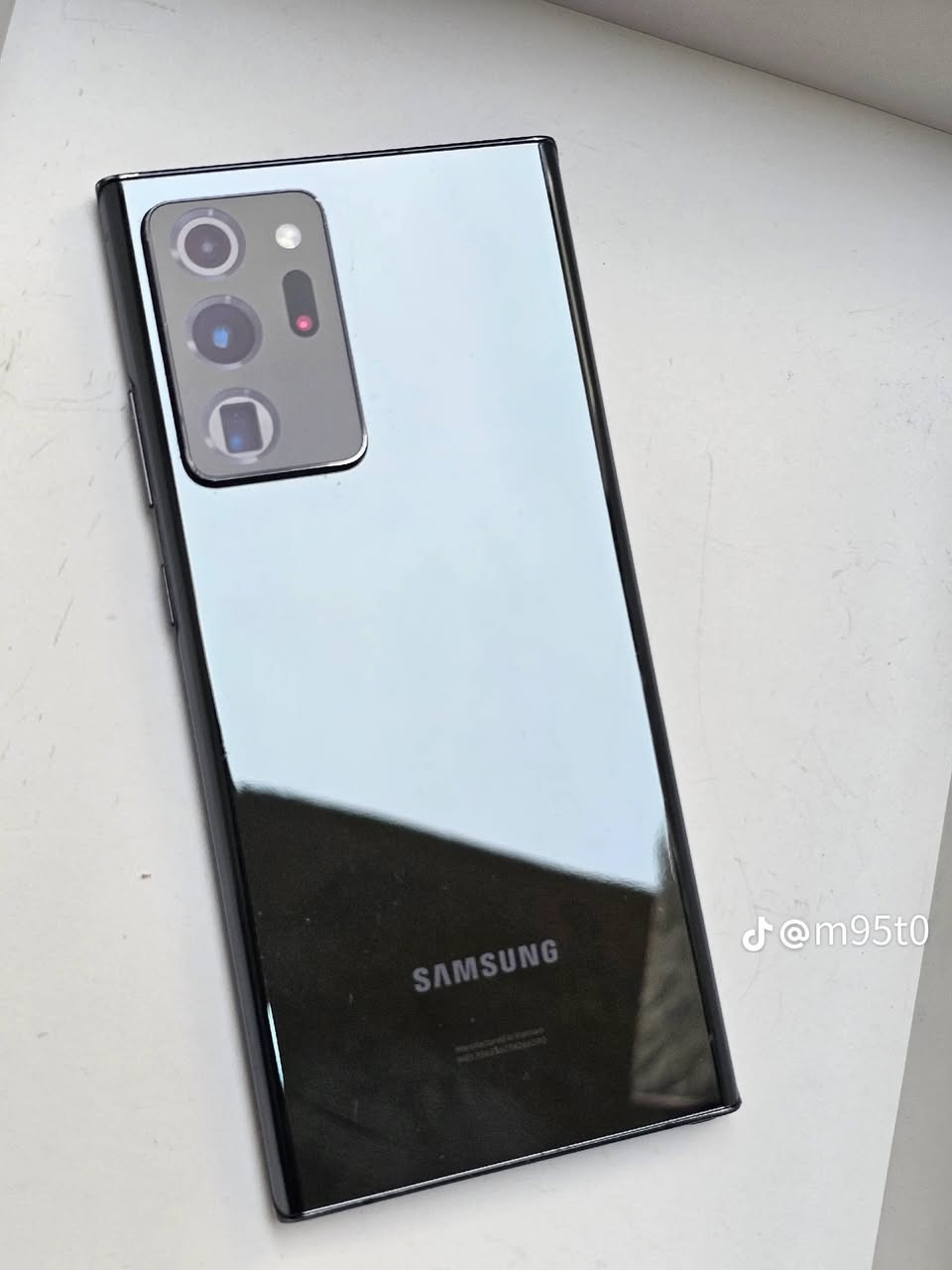 سامسونك نوت 20 الترا الذاكرة 256 العشوائية 12 حيل نضيف مع كارتونه فقط 💜
