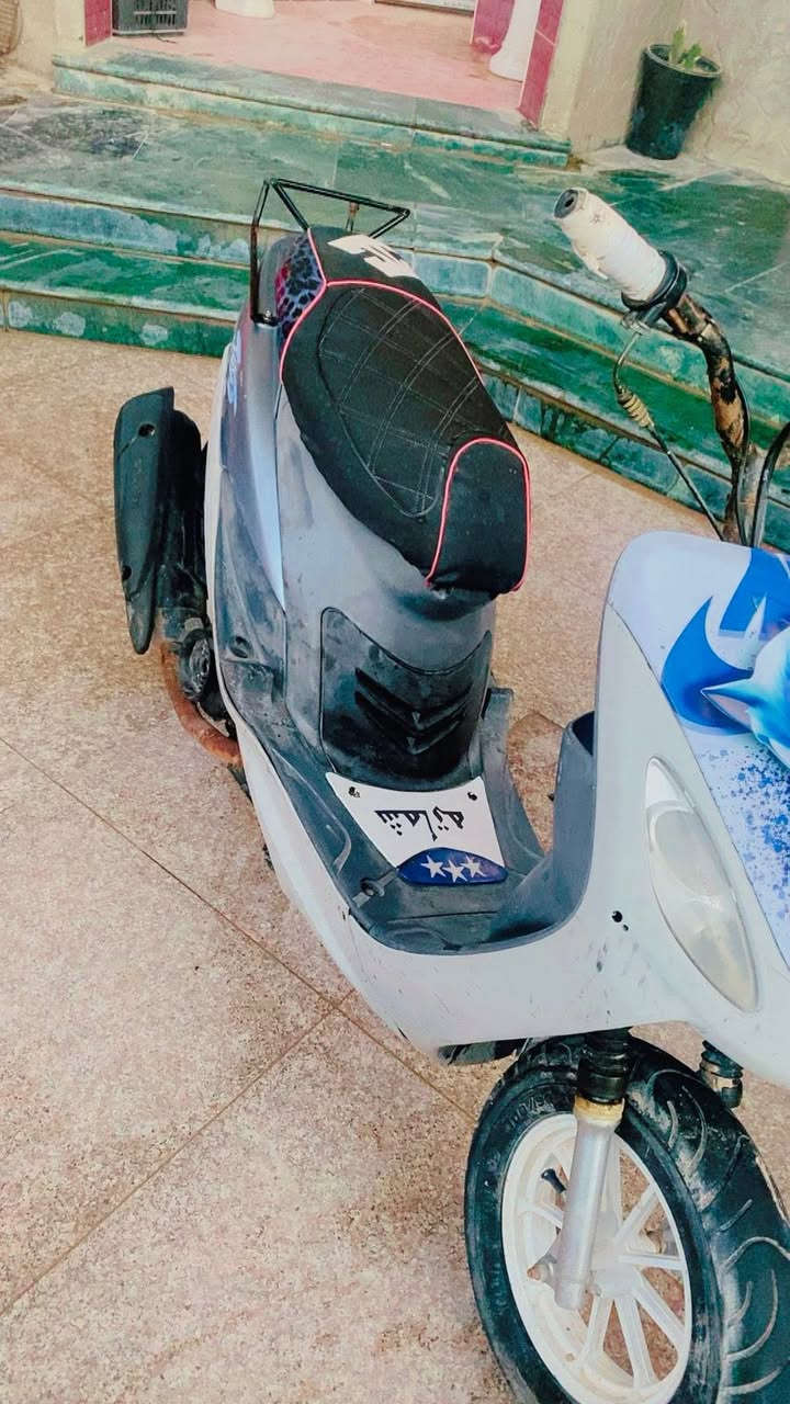 ماكس منغولي نضيفه دراجه ما مفتوحه جانت وجفتتها قبل سبوع دراجه نظيفه ومرتبه كهربائيات شغاله سلف لايت عالي ناصي بيها شلعه تاكل الكاع سعرها ٥٠٠ وبيها مجال عنواني البصره الزبير


**إذا كنت صاحب هذا الإعلان وتريد حذفه لأي سبب، رجاءا أرسل رسالة إلى الدعم الفني**