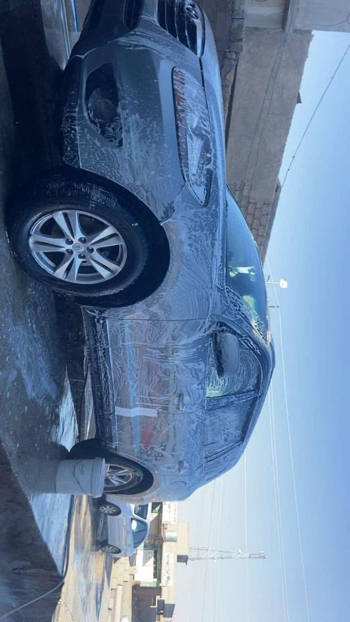 سنتافي 2007 محدث 2010
امريكي 

 لون فيراني ( سمنتي) 

رقم نينوى صدامي حت هزه بيه جديده 

محرك و كير مال كصه جدد ،،6V 2700 مرغوب 

بيه جم قطعه صبغ (اثر جراد) ابيع احزام 

السعر 90 ابيع مقدمه  

رقم الهاتف ***********
