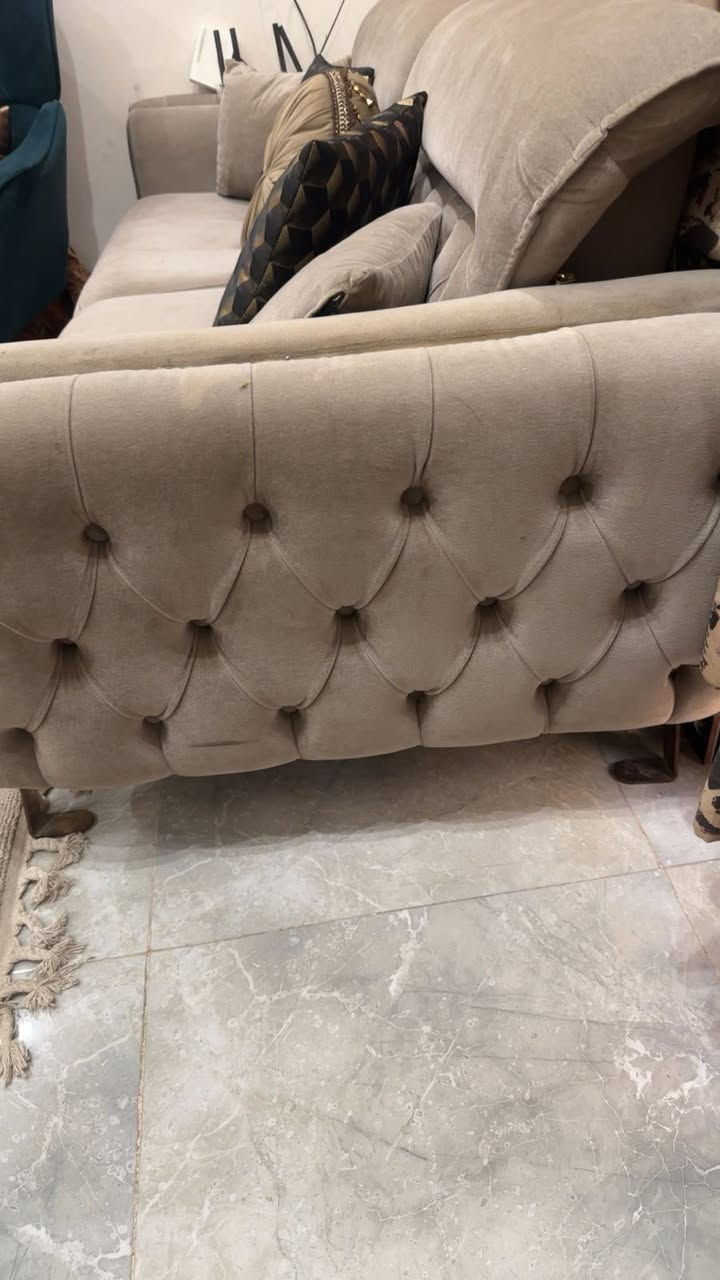 تخم قنفات مستعمل 
ماركة البيمو خشب زان تركي
قلاب سرير 
للبيع 650 الف 
العنوان حي تونس 
***********
