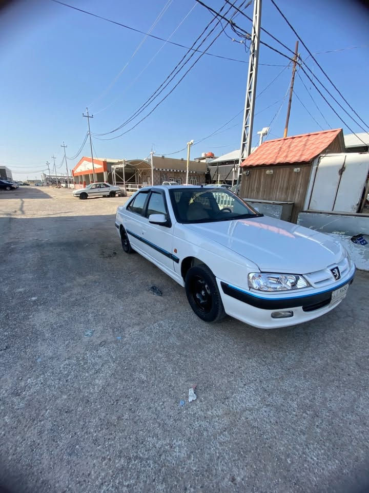 سلام عليكم بيجو بارص ٢٠١٢ السياره خير من الله كير مكينه بيهة صبغ موضح بصوره السياره مشروع وطني وابو السنويه يمي بلنجف السعر ٣٥  السياره احلا من الصور ***********
