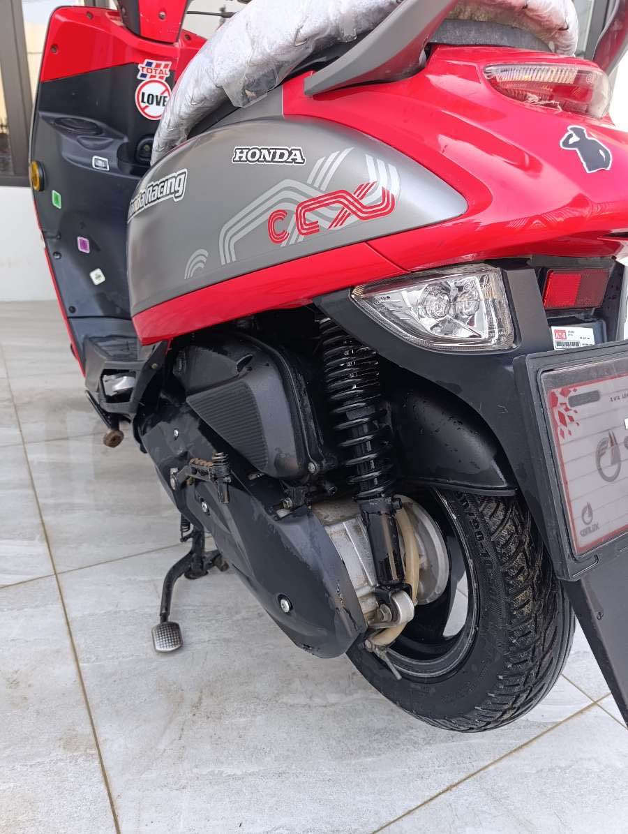 ماکسی پۆلیسی بۆ فرۆشتن 
مەکینە یابانی 
هەتابڵیی پاکە زۆر خاوێنە یەک تۆز شکاویی هەیە
مەکینە نەکراوە 
شەش هەزار ڕۆشتوە نرخی ٧٥٠ هەزار و کەمێک معامەلە . لەسلێمانی 
*********** السليمانية, العراق
