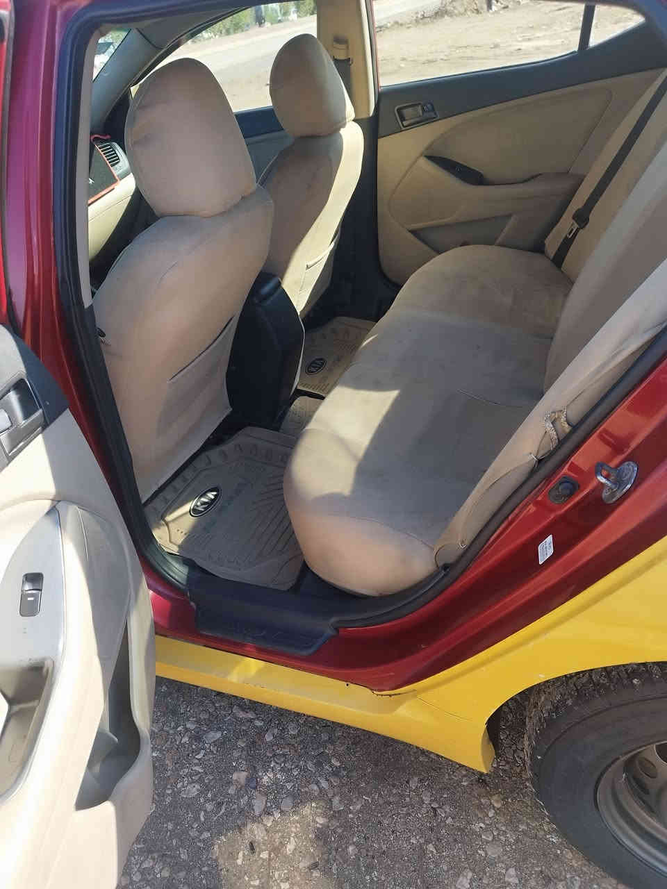 السلام عليكم
كيا اوبتيما

 موديل 2012وارد امريكي 
بيها بنيد وچاملغ فقط رقمها بغداد. 
السعر 110 مصفره هيئه وغرامات
للاتصال...

***********
