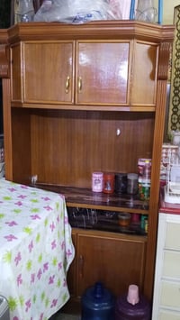 كاونتر فقط ارضي مرمر قياس مترين  نظيف سعر 175  دوشك نفرين اسفنج سعر 60...