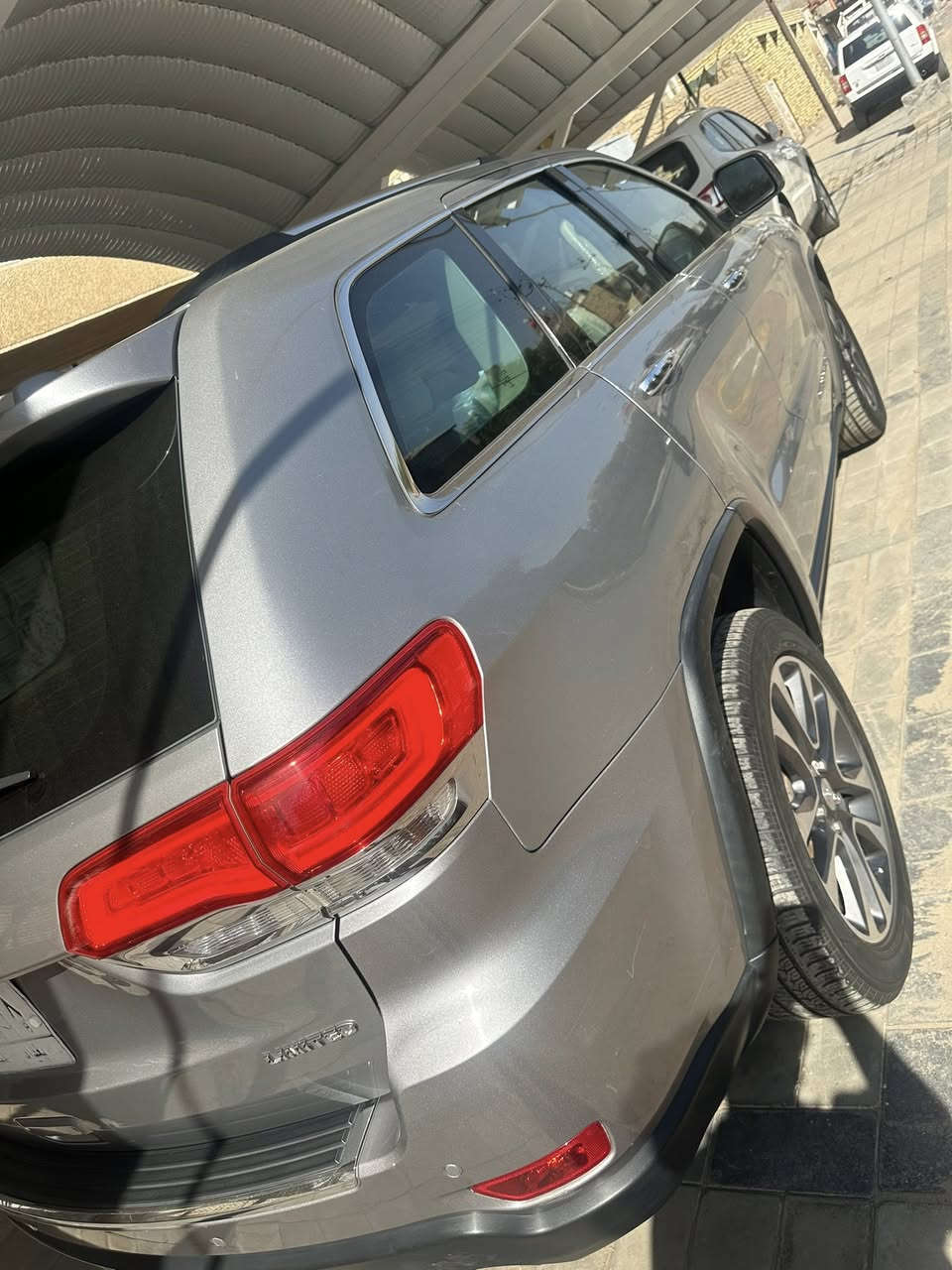 جيب كراند شيروكي 18
خليجي فول ١/١
ماشية ٨٢ الف
رقم بغداد الجديد باسمي
مكانها ميسان 
للاستفسار
***********
