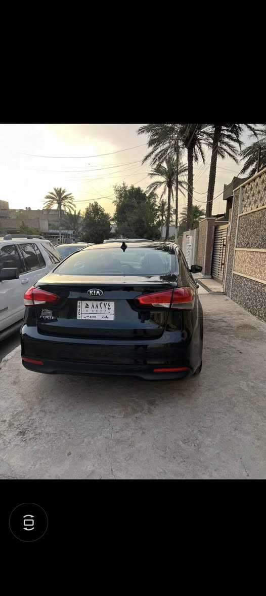 فورتي ٢٠١٧
ممشى ١٠٠٫٠٠٠ ميل 
ضرر جاملغ وبنيد سطحي السياره نظيفه المحرك والكير مكفول تايرات وصدر جديد 
سعر السياره ١٢٥$ وبيه مجال 
***********
