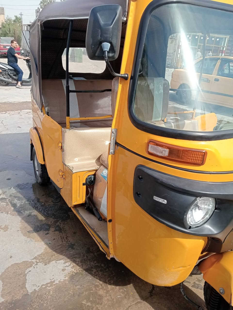 سلام عليكم تكتك لبيع 21بغداد العبيدي ***********
