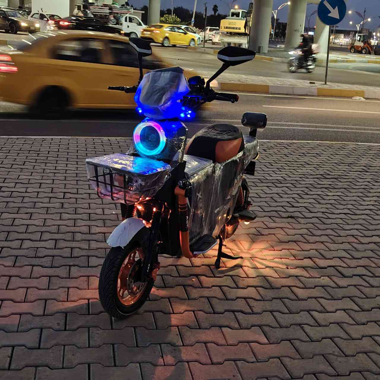 سلام وعليكم دراجه X900 لبيع فقط دراجه جديده قبل شهرين ماخذه الدراجه شخط مبيها فول مواصفات 2026
1_بصمه.
2_تشغيل عن بعد.
3_ لايت زينون ابيض واصفر.
4_ جنطه.
5_الدراجه 4 كير.
6_الدراجه تمشي بل شاشه 150.
وبعد اكو مواصفات أكثر السعر 650 وبي مجال مكان كركوك طريق بغداد رقم الهاتف *********** متواجد فقط واتساب ورقم
ملاحظه /ما متواجد فيس بوك
