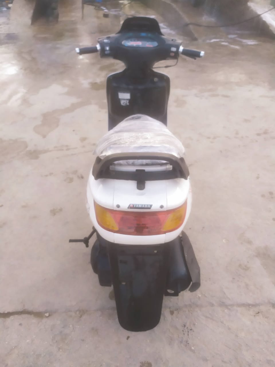 السلام عليكم دراجه فراشه كرستال ياباني الاصلي الدراجه احلى من الصور بهواي دراجه اي قطعه بيه ختم كله مختمه ختم واحد كامله من كلشي فحل ابراد ام الدسك دراجه حاويه السعر 370وبيه مجال *********** اكرر دراجه حاويه سوادات كله ملح متوازي علا بعته مكاني بلقاسم
