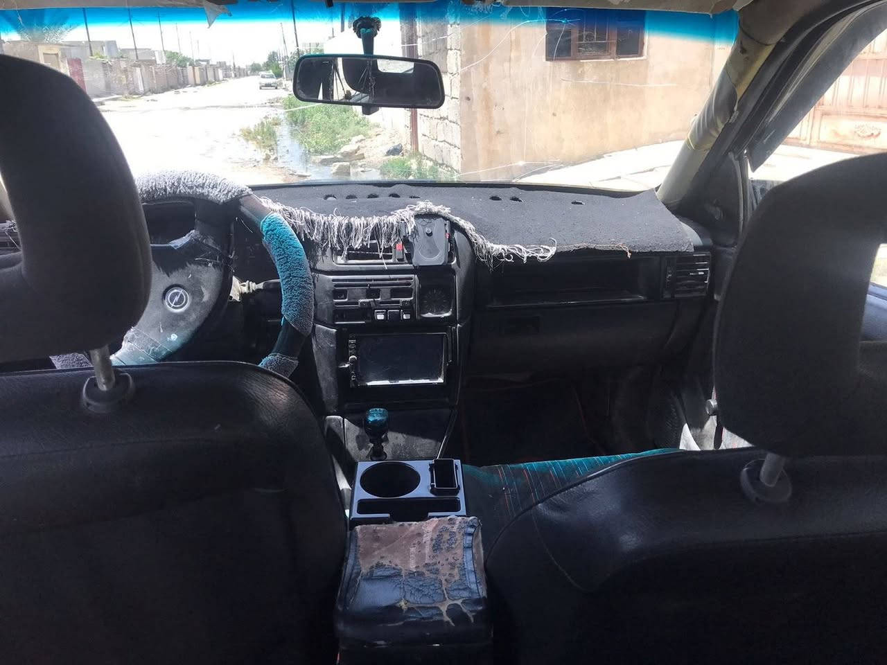 فكترا حجم ١٨  رقم دولي جنطة  شرط الوكالة والتحويل   رقمها نينوى   سيارة نظيفة كدام العين  السعــــــــــــــر  30 مكاني حمام العليل
تواصل/  ***********
