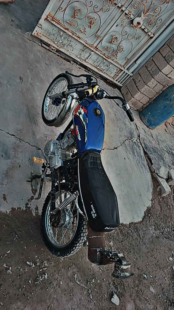 السلام عليكم دراجه للبيع السعر 450 وبي مجال مكان سامراء لحد تواصل الرقم او على الخاصو موديل 2025 
شاصي 17 
***********
