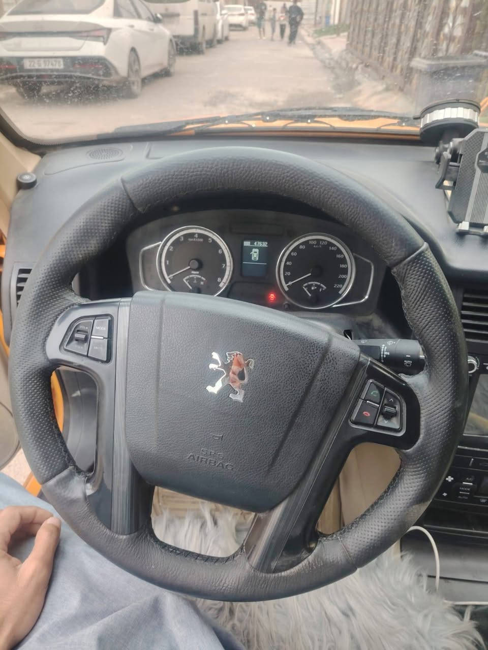 سلام عليكم بارص للبيع موديل 24بسمي بيهه هاي رصعه بلبنيد الباقي مكفول بيهه منضومه غاز رقمهه بغداد دولي مكاني ماشيه 47الف سعرهه 72مكاني بغداد ***********
