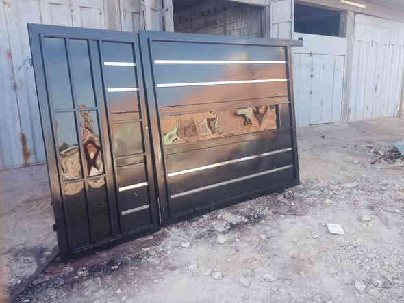 حدادة الصادق لعمل كافة اعمال الحداده باب شباك سقايف جملونات محجرات النصر قرب المطحنه للتواصل ***********
