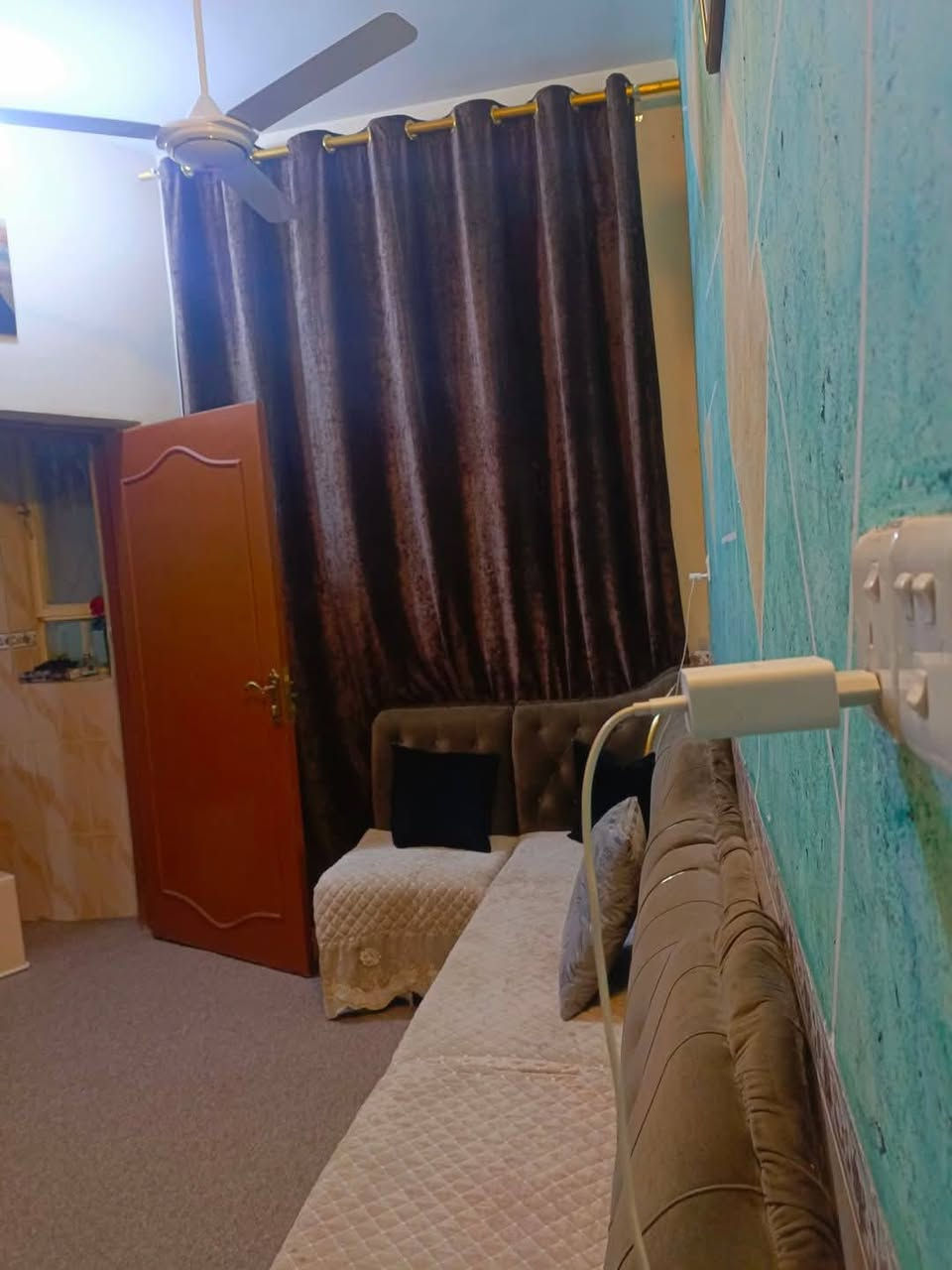 السلام عليكم بيت ١٠٠ متر طابقين للبيع خلف مستشفى الوارث  للاستفسار الاتصال على الرقم ***********
