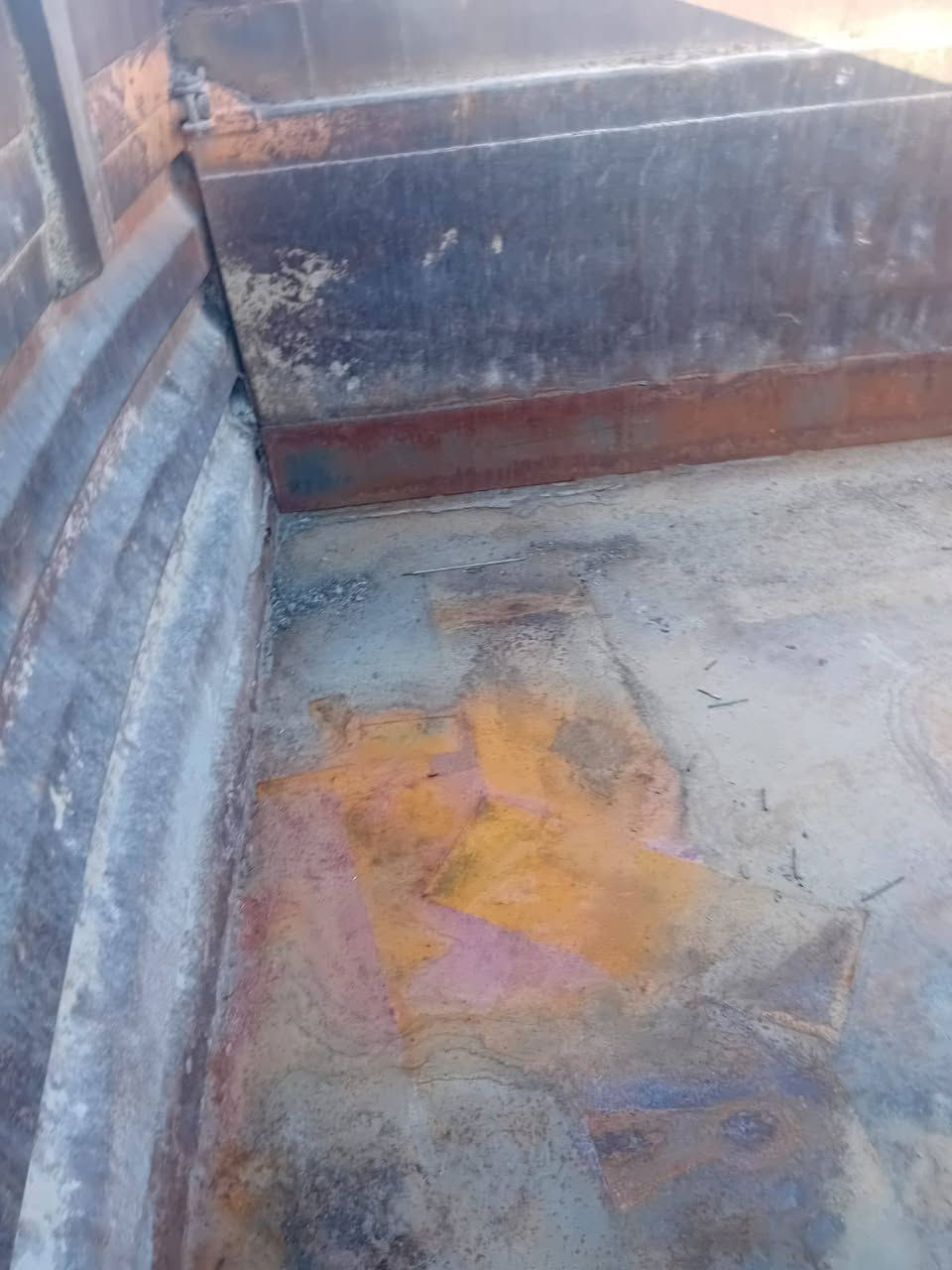 سلام عليكم لبيع بدي طوله 5و65 مالت كرواتي سعر 25ورقه رقم التلفون ***********
