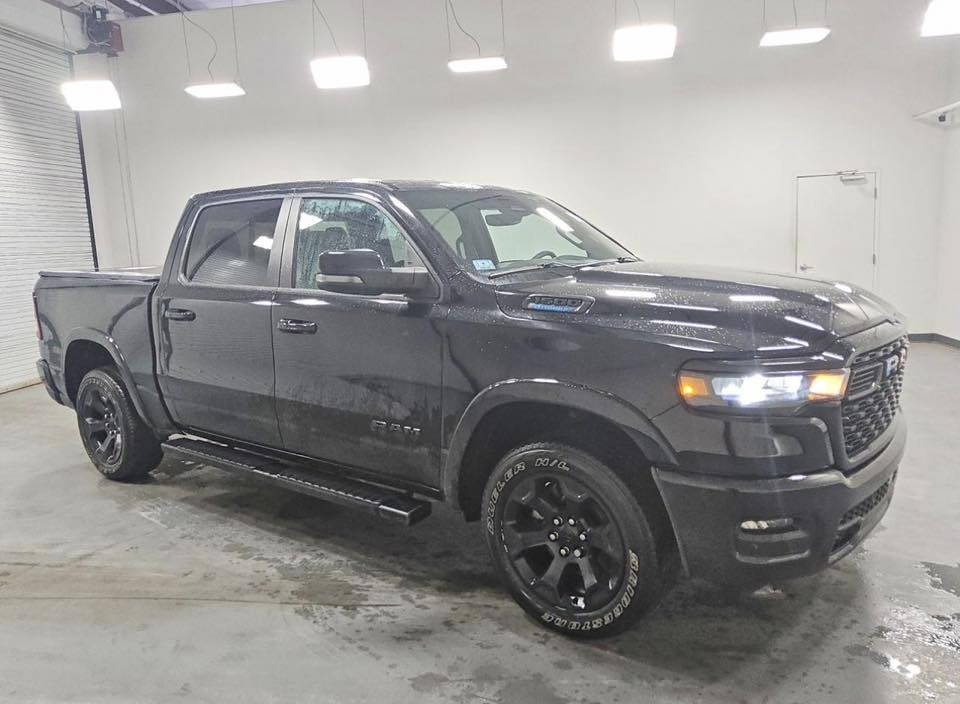 ♦️شركة النخبة - ELITE للمزادات وتجارة السيارات♦️

🔸السلام عليكم ..
♦️نوع السيارة …
♦️RAM - 1500 - BIG HORN - 2025♦️

♦️تاريخ المزايدة غداً الثلاثاء بعد الخامسة مسائاً
♦️2026 - 5 - 12

🔸عداد المسافات - 18 الف ميل فقط .
🔸الاسطوانات - 6 سلندر .
🔸حجم المحرك - 3.6 .
🔸الوقود - بانزين .

♦️الأضرار  :- حسب الصور المرفقة

🔸للدخول الى المزاد او شراء سيارة
🔸او اي استفسار يرجى التواصل مع …

♦️شركة الخبة - ELITEللمزادات وتجارة السيارات♦️

🔹عثمان الناصر - ‭0774 810 7610‬

📍صلاح الدين - قضاء العلم - قيصرية الخالد📍
