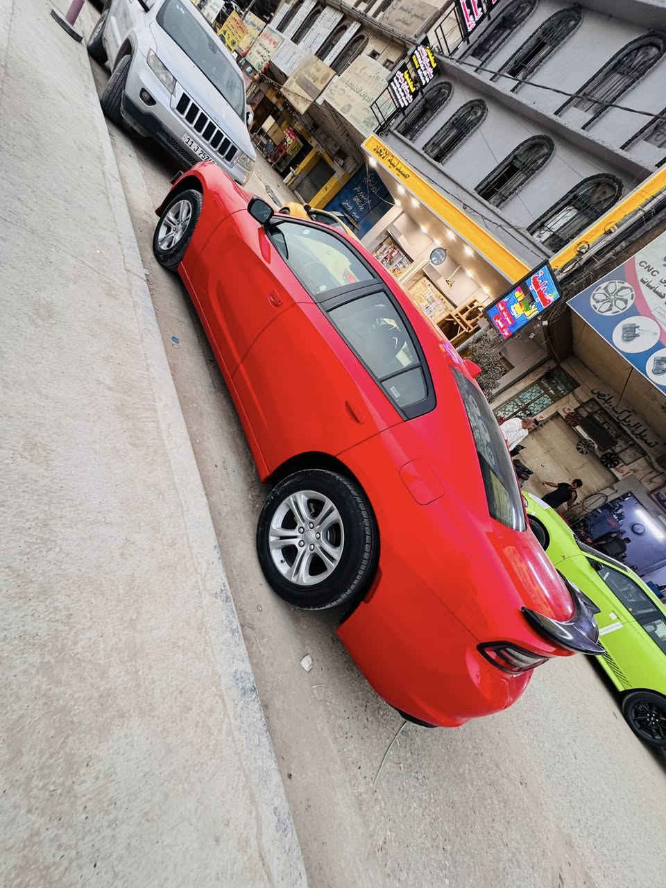 السلام عليكم جارجر موديل 23 حادث بنيد تبديل فقط الباقي كفاله بدون داخل ماشيه 27 فقط 
مواصفات معروفه 
مكاني بابل حله رقم بغداد بسمي 
*********** ه
