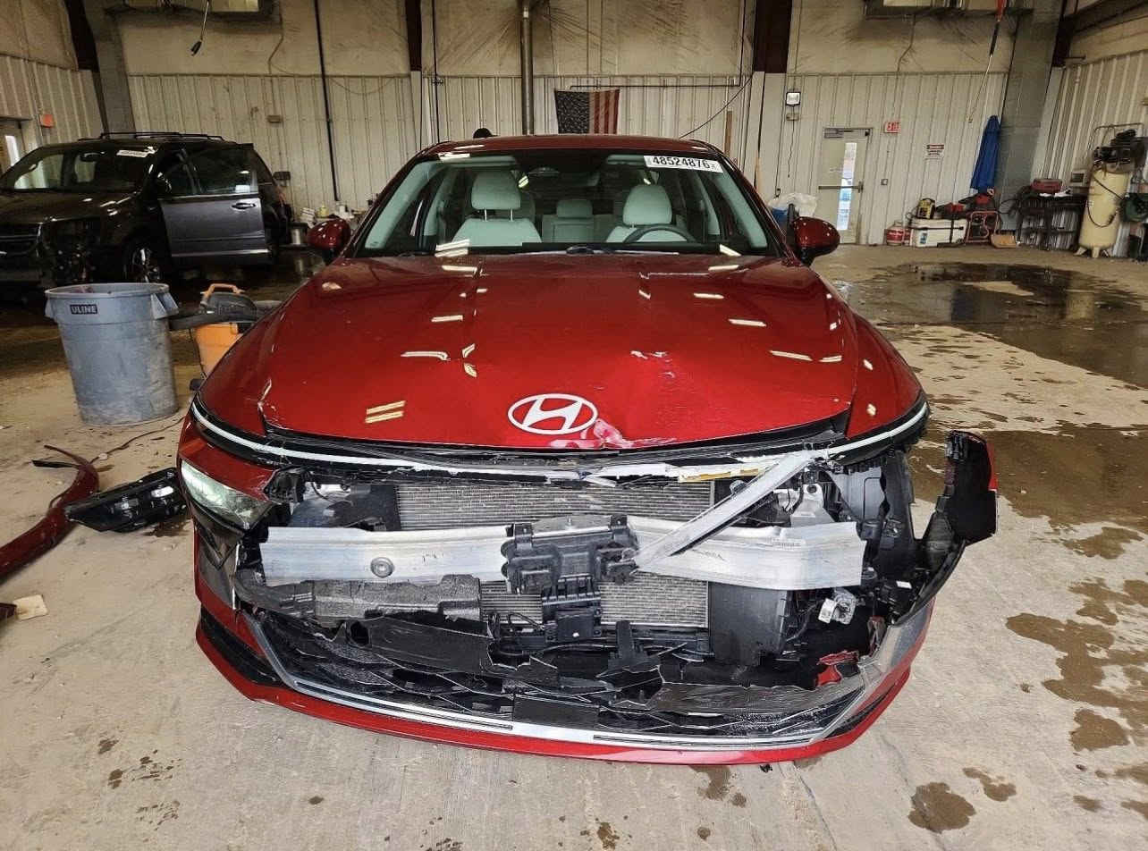 Auto car company 
فرصة مميزة الاصحاب كتب الشهداء
#*اعلان بيع مباشر*
Hyundai Sonata Sel 
الموديل  2024
حجم المحرك   2.5
تعمل وتسير
الحادث كما موضح بالصور
  *السعر  69*     *ورقة فقط   *
*يتوفر نقل حاليا الى العقبة لاردن او تركيا مرسين*
*يتوفر كتب شهداء مضمونه من قبلنا*
للاستفسار الاتصال على 0770987724
او زياره موقعنا القرنة  شارع الجمهورية  قرب حمام الحسنين
اوقات العمل من الساعه 4:00مساءا حتى 
الساعه 10:00ليلا


**إذا كنت صاحب هذا الإعلان وتريد حذفه لأي سبب، رجاءا أرسل رسالة إلى الدعم الفني**