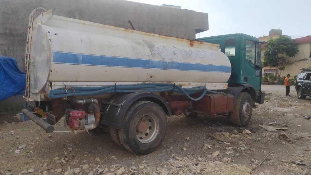 تەنکەرئەڤیکۆ 2002
ئاڕمی پلاستیک سلێمانی
مەکینە  170 گێڕی 4×4
تاک ئەکسل  بیلاد لۆری بوە
*********** السليمانية, العراق
