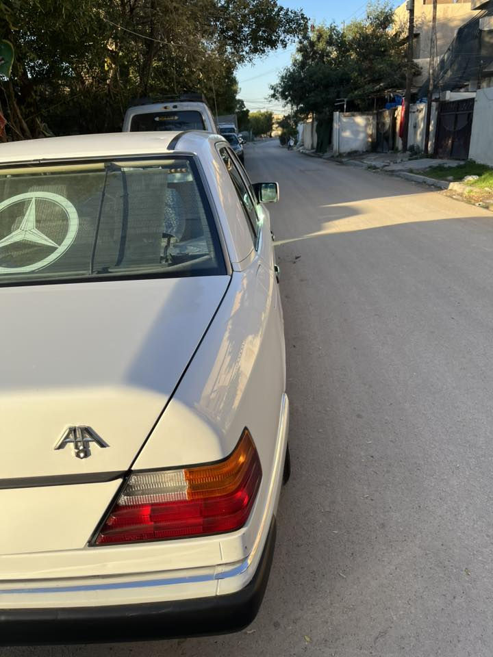 السلام عليكم  مارسدس دب موديل 1992 حقيقي وارد يابان محرك خراطيم بلاد خير من الله السيارة 
بيها كم قطعتين صبغ الجاملغ الأمامي والجاملغ الخلفي للاستفسار عن السعر غير متواجد خاص فقط على هذه الرقم 
***********
