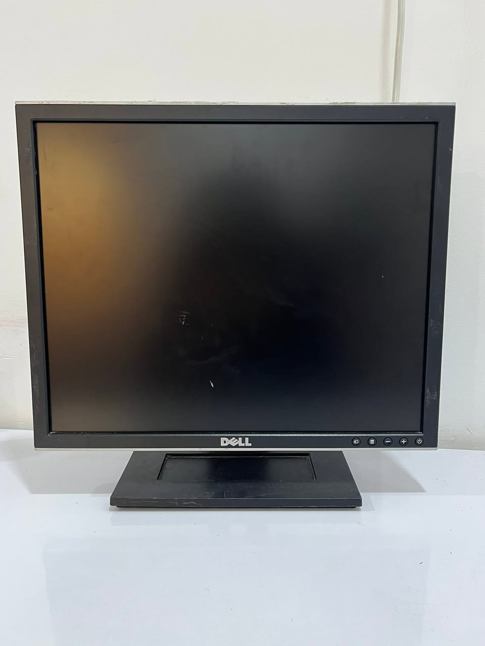 السلام عليكم
الشاشات 
الي بدون ستاند hp ب 25 الف
والي بيها ستاند dell سعرها 45 الف

اثنينهم حجمهم 19 لكن يكون جبير لان هم مربعات
منافذهم vga وتكدرون تحطون تحويله hdmi وهمين يصير عليهم سبيكرات وموجود عندي سبيكرات 

المعالجات 
واحد ب 5 الاف
وواحد ب 10 الاف

البورد
بي عطل ما اعرف وين 
ب10 الاف

الرامات 
انطوني سعر لان ما اعرف بيهم

والي ياخذهم كلهم انزل من السعر اله

+موجود توصيل


**إذا كنت صاحب هذا الإعلان وتريد حذفه لأي سبب، رجاءا أرسل رسالة إلى الدعم الفني**