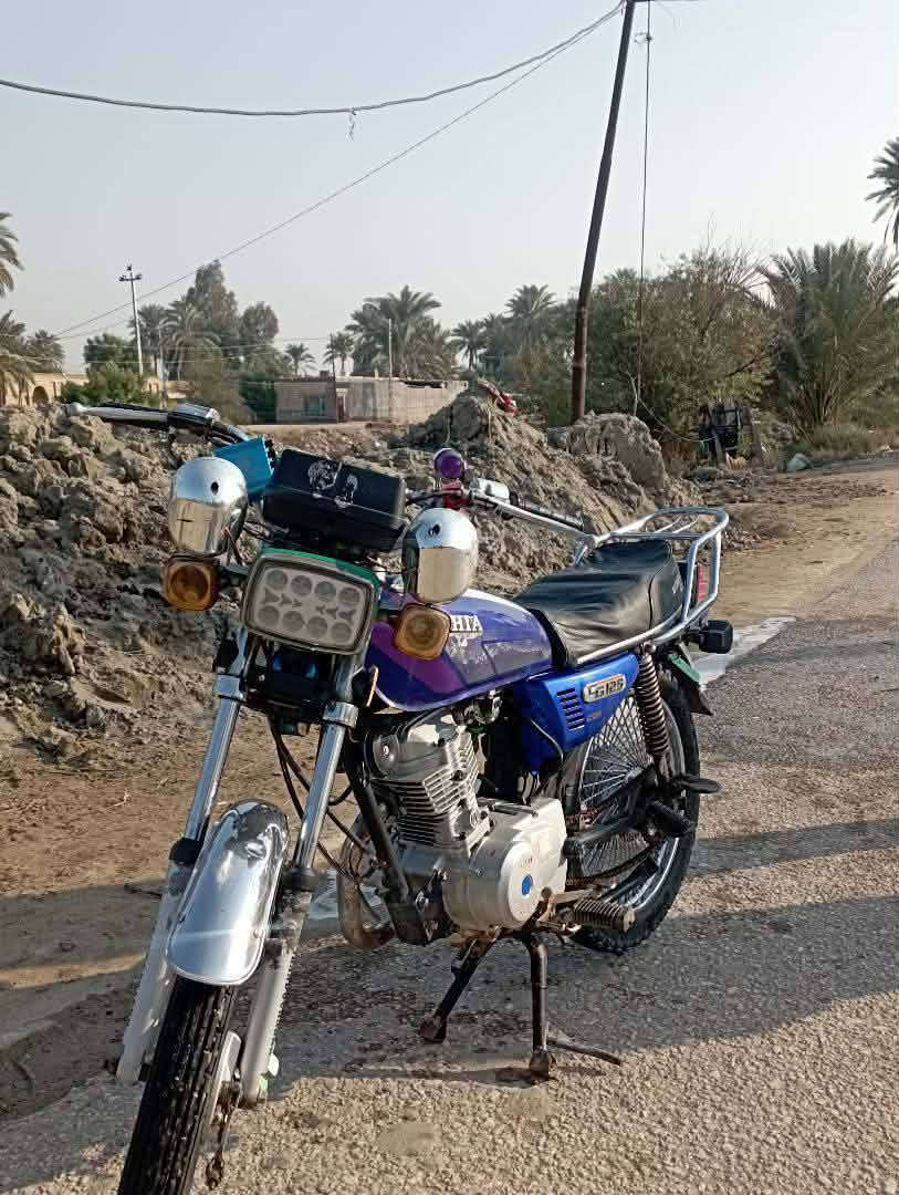 سلام عليكم دراجة  للبيع كلك كلك دراجة نضيفه موديل 21
دراجة ما مفتوحه 
السعر350   وبيه مجال بخدمت الشراي 
المكان نجف مشخاب 
رقم الهاتف ***********
خاص متواجد
