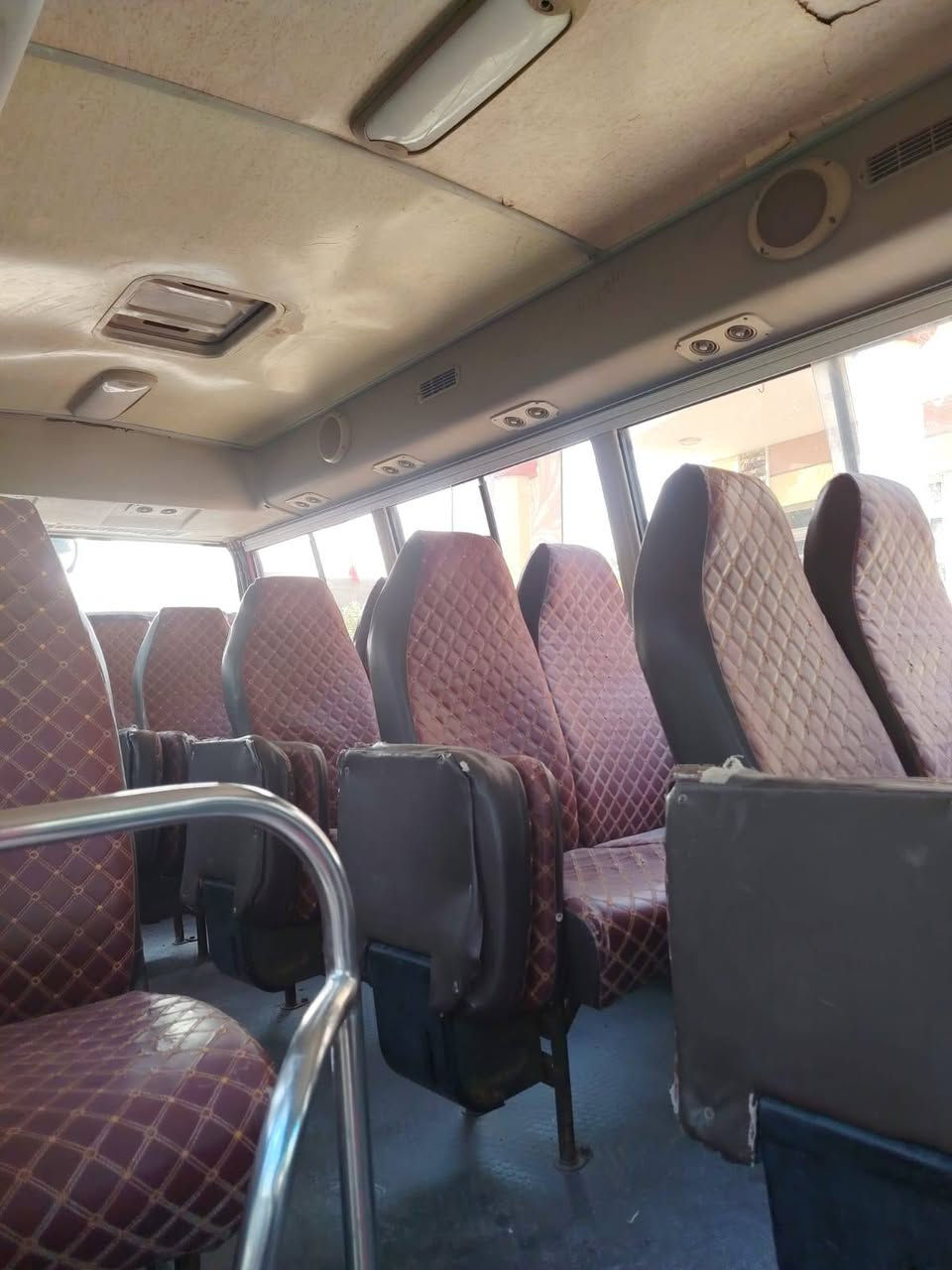 السلام عليكم كوستر كومبي موديل 2001 رقم انبار بسمي سنويه مجدده ل29 مصفره غرامات والهيئه تخم تاير جديد شاده مكينه وكير جدد 3 ففيتي كير اوتماتيك بور شغال حداديه جديده بريك 4 اوياله بالمكان دوشمه كله كامله ونضيفه سياره جاهزه من كلشي رايده ب( 60 ) وبيه مجال للشراي غير متواجد ع الفيس الشراي يتصل واتساب موجود  *********** 
*********** مكاني بابل
